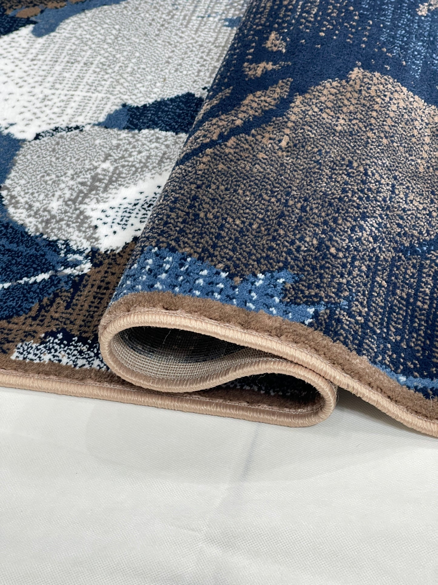 Modern polypropylene Rug,back woven(Article-1021-Mink)
Size : 5ft width  x 7.3ft length (150cm x 220cm)