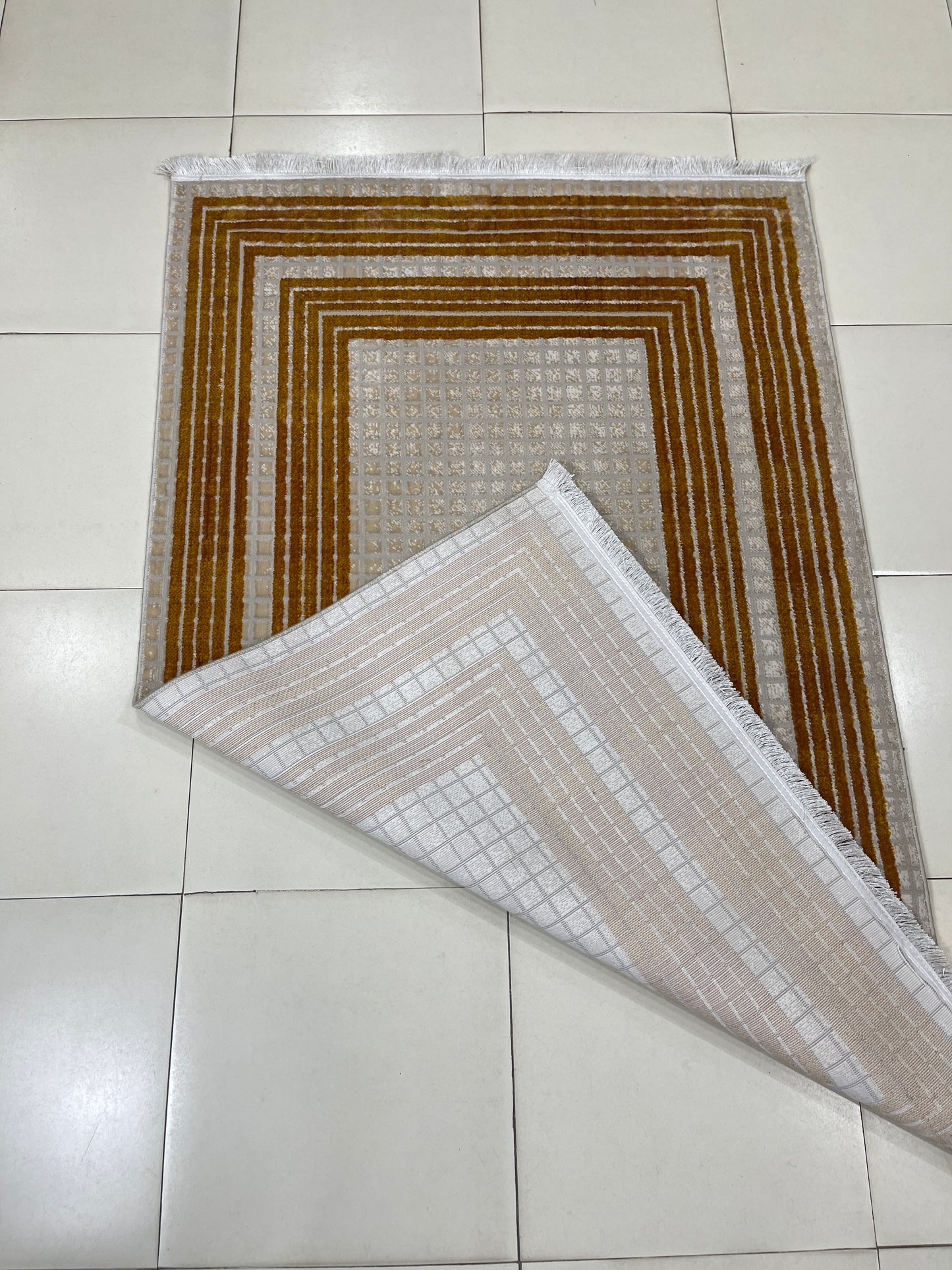 Irani viscose Rug , Woven Back
Article-301-Rust
Size : 3 ft width x 5 ft length (100 cm x 150cm)