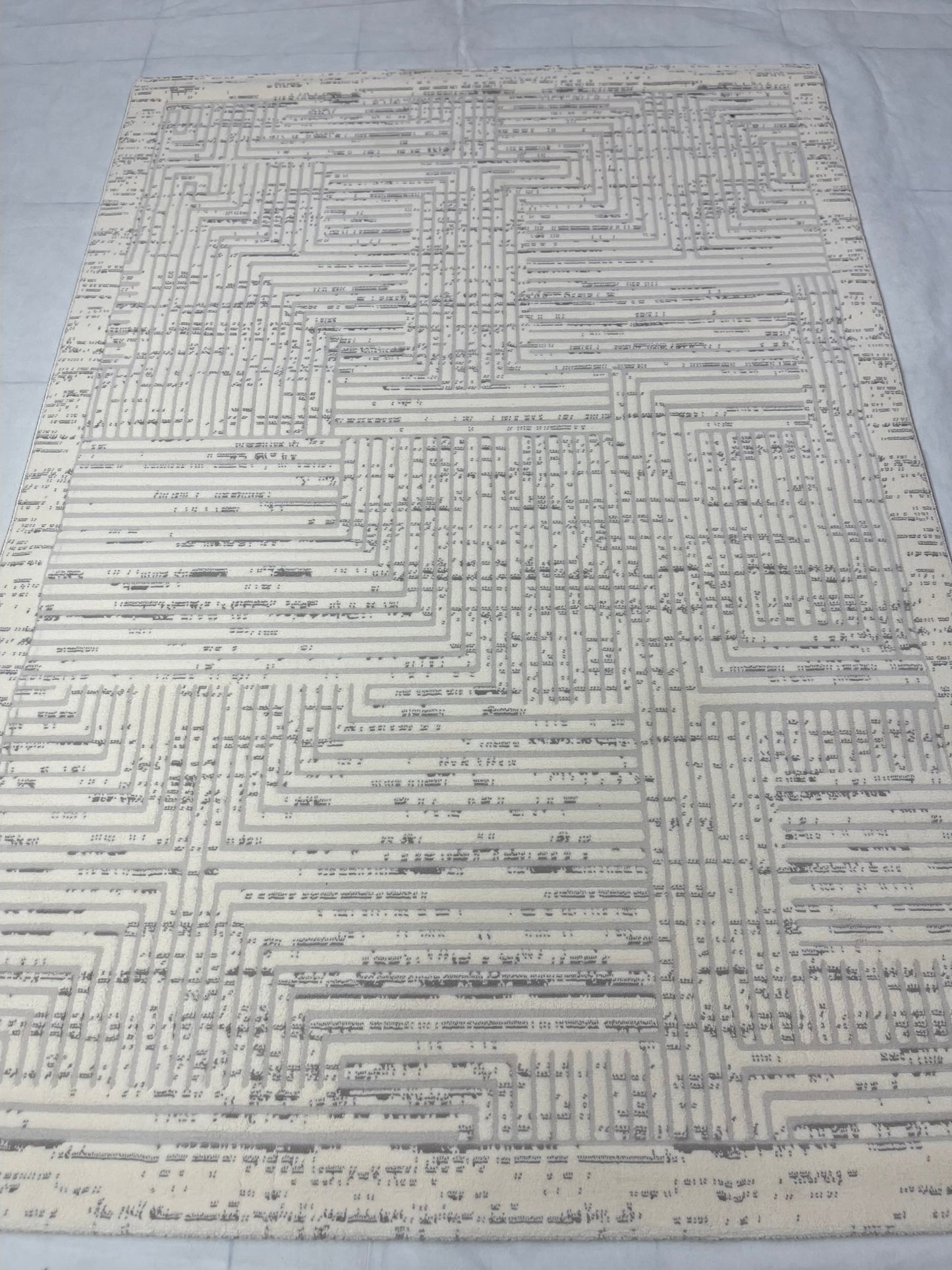 Irani Vintage Woven Rug.
 Article -2041-Off white
Size: 4 ft width x 6 ft length ( 120cm x 180 cm)