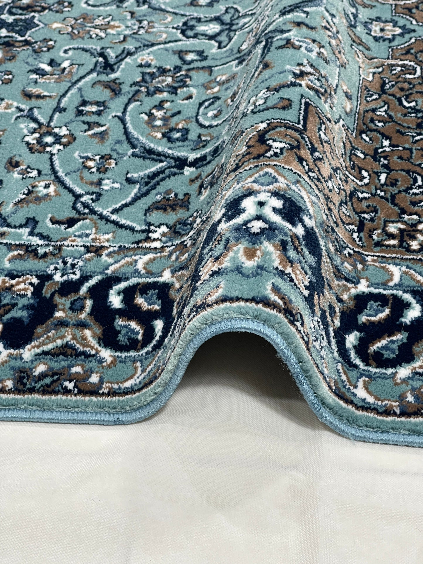 Persian Polypropylene Rug,back woven(Article-19-Feroze)
Size : 5ft width  x 7.3ft length (150cm x 220cm)