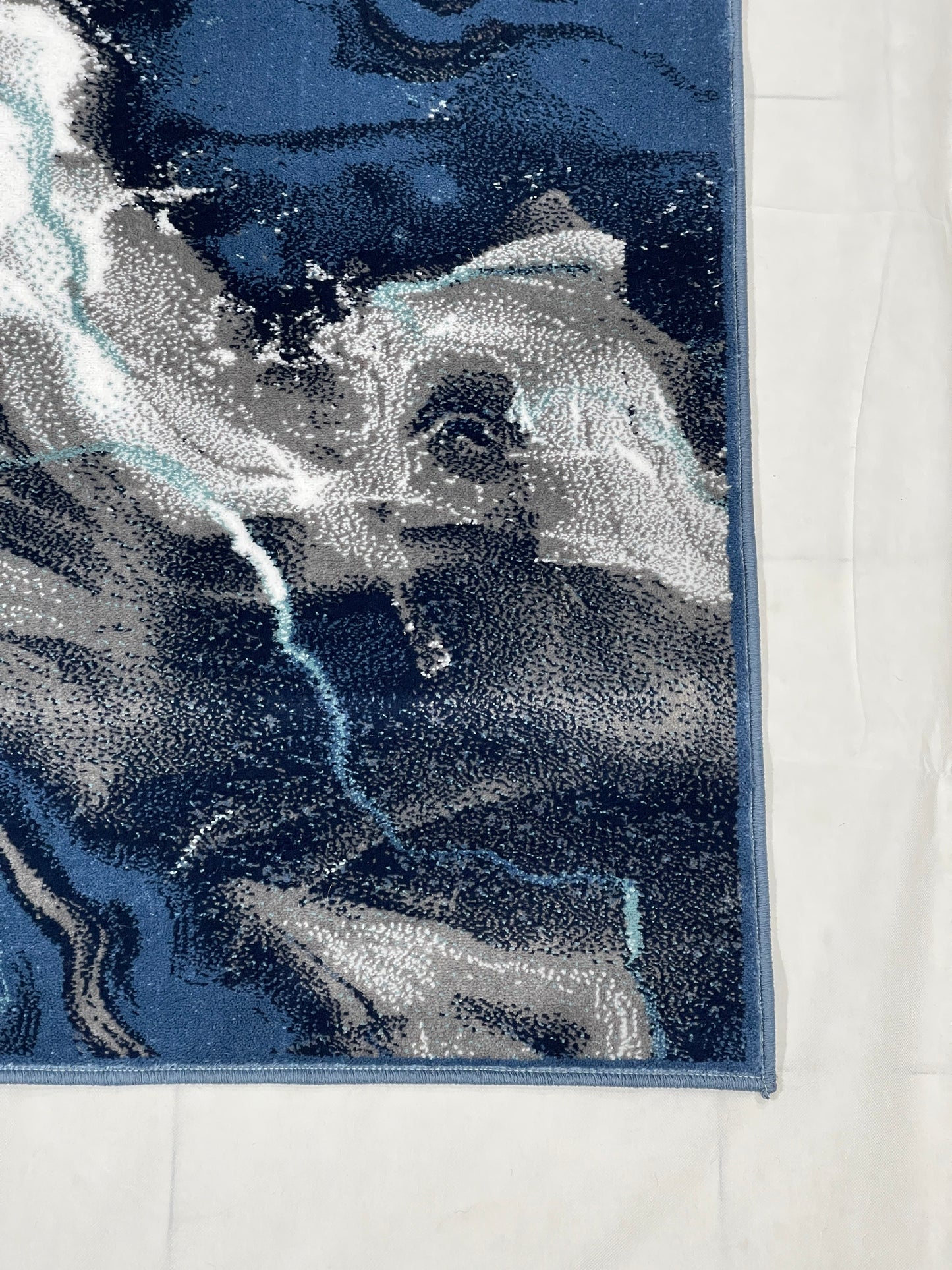 Modern polypropylene Rug,back woven(Article-6513-Blue)
Size : 5ft width  x 7.3ft length (150cm x 220cm)