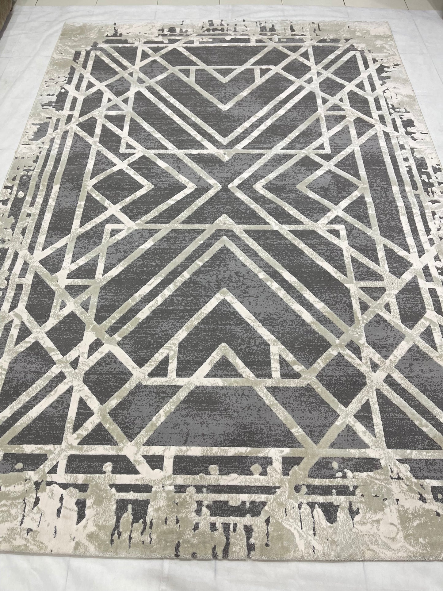 Irani Vintage Woven Rug.  Article -2080-Off White,Grey Size: 6.6 ft width x 9.6 ft length (200cm x 290cm)