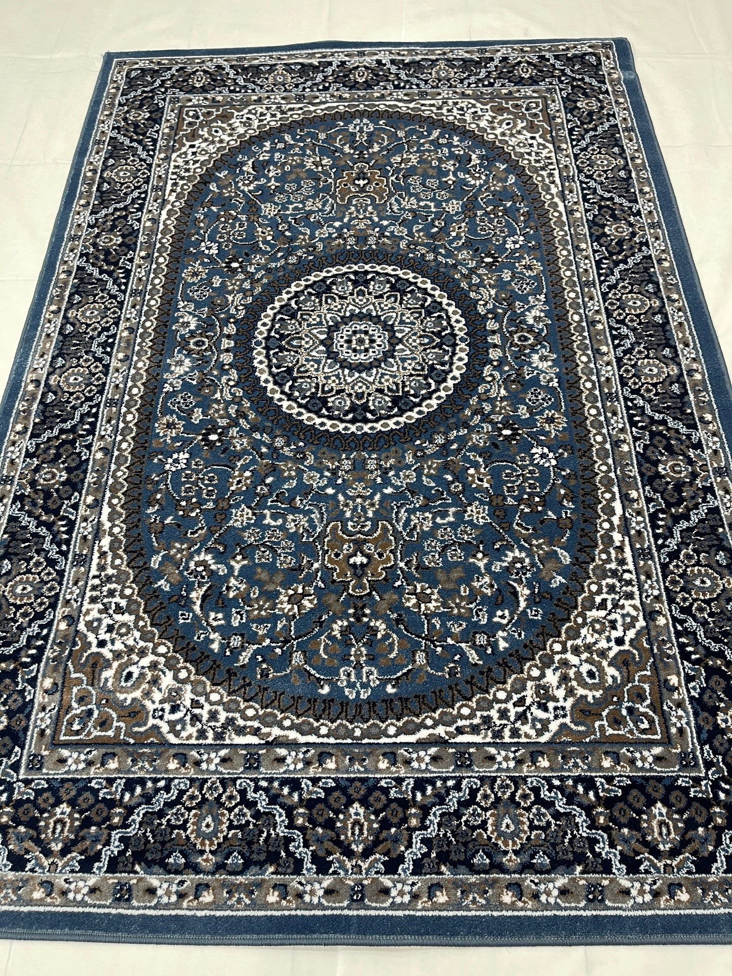 Persian Polypropylene Rug,back woven(Article-22-Blue)
Size : 5ft width  x 7.3ft length (150cm x 220cm)