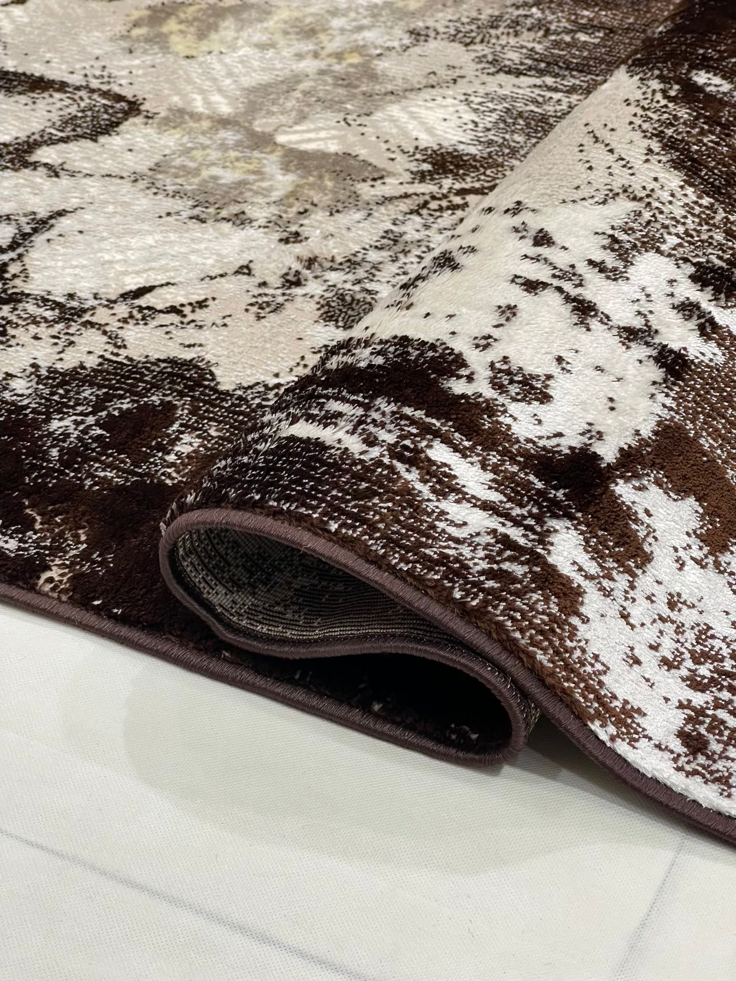 Turkish Top Quality Silk.(Article-1089-Brown) Size: 6.6 ft width x 9.6 ft length (200cm x 290cm)