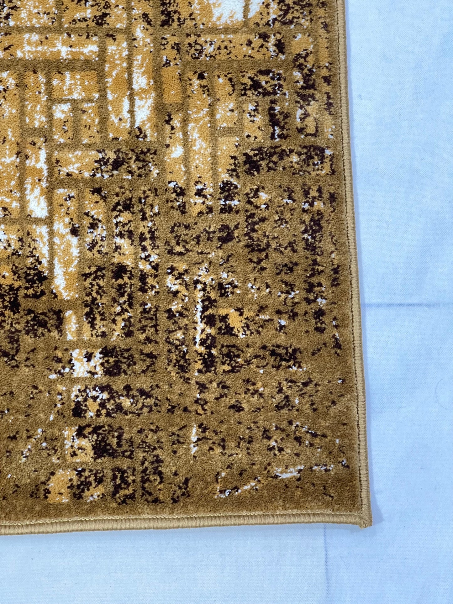 Gold Modern Polypropylene Woven Rug.  Size : 2.6 ft width x 6.6 ft length  (80 cm x 200cm)
