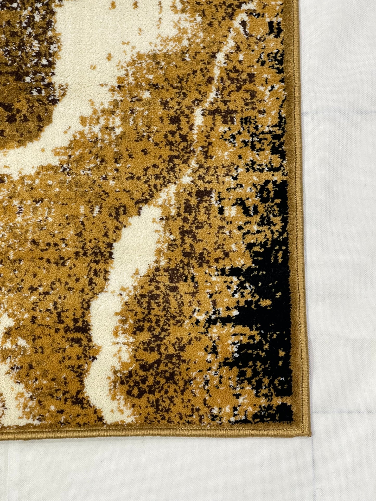 Gold Modern Polypropylene Woven Rug.  Size : 2.6 ft width x 6.6 ft length  (80 cm x 200cm)