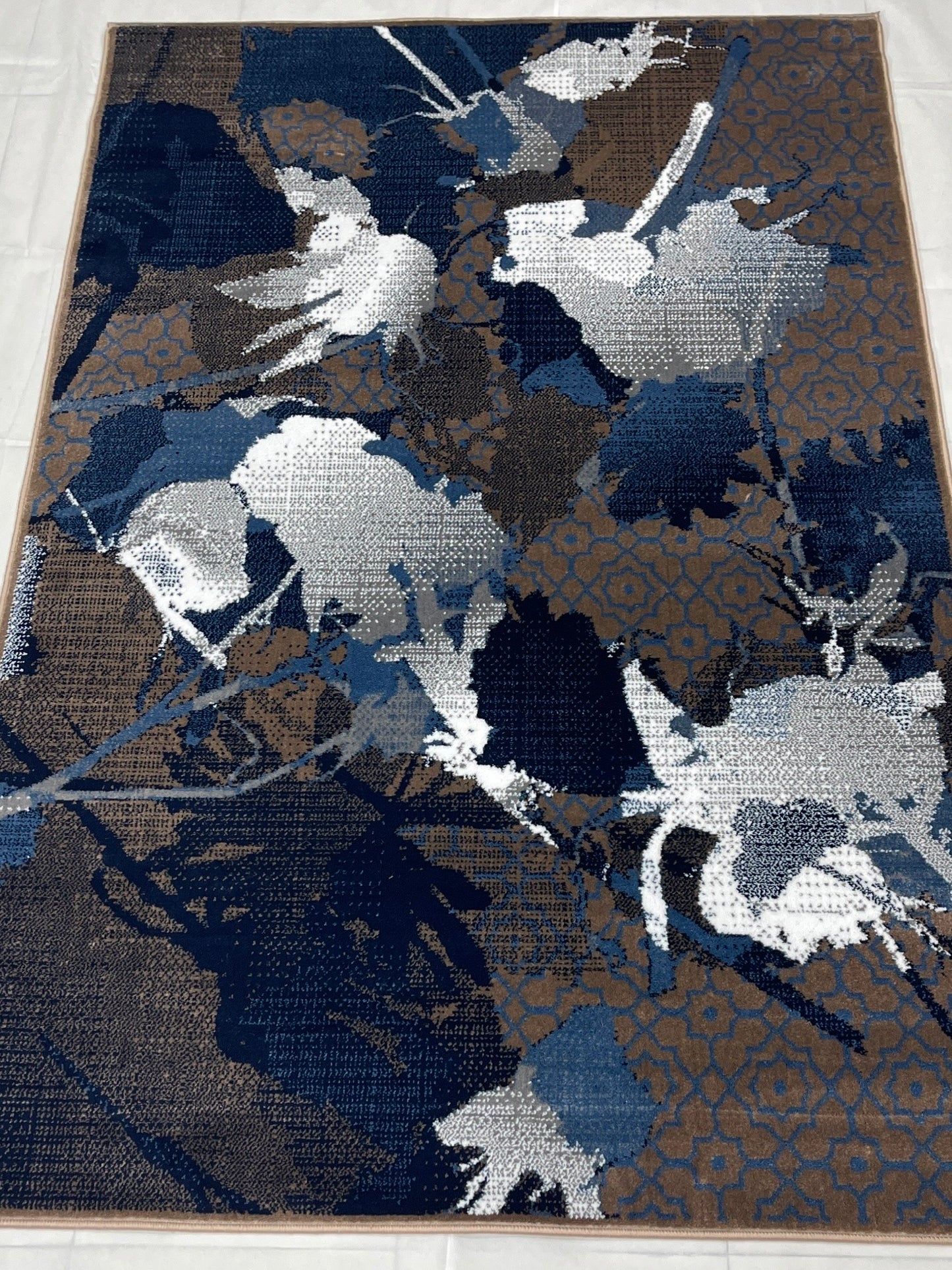 Modern polypropylene Rug,back woven(Article-1021-Mink)
Size : 5ft width  x 7.3ft length (150cm x 220cm)