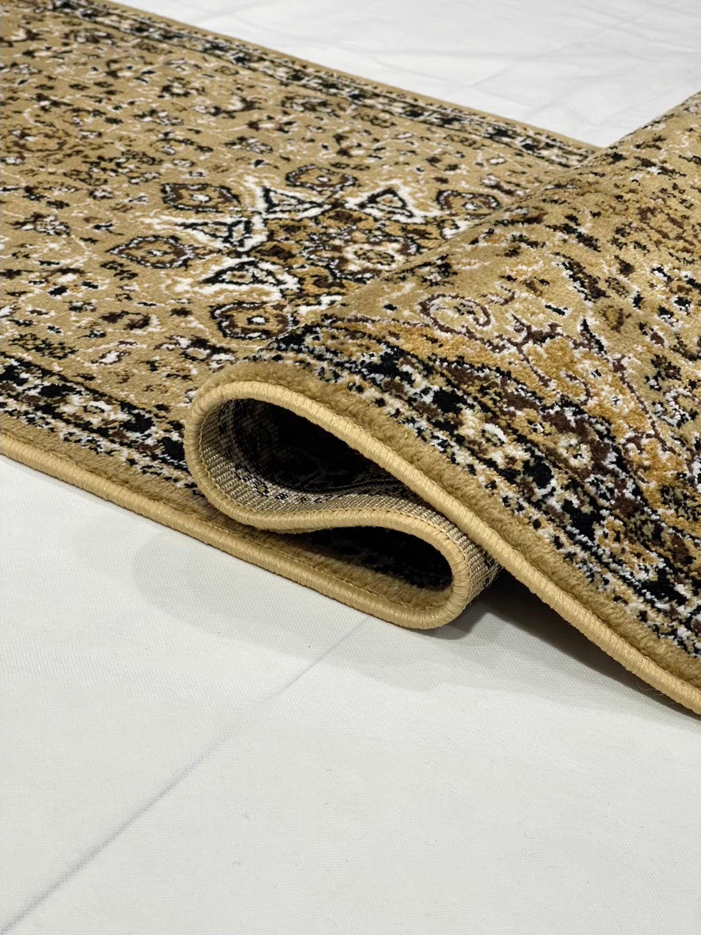 Beige Persian Polypropylene Woven Runner.
Size : 2.6 ft width x 6.6 ft length
