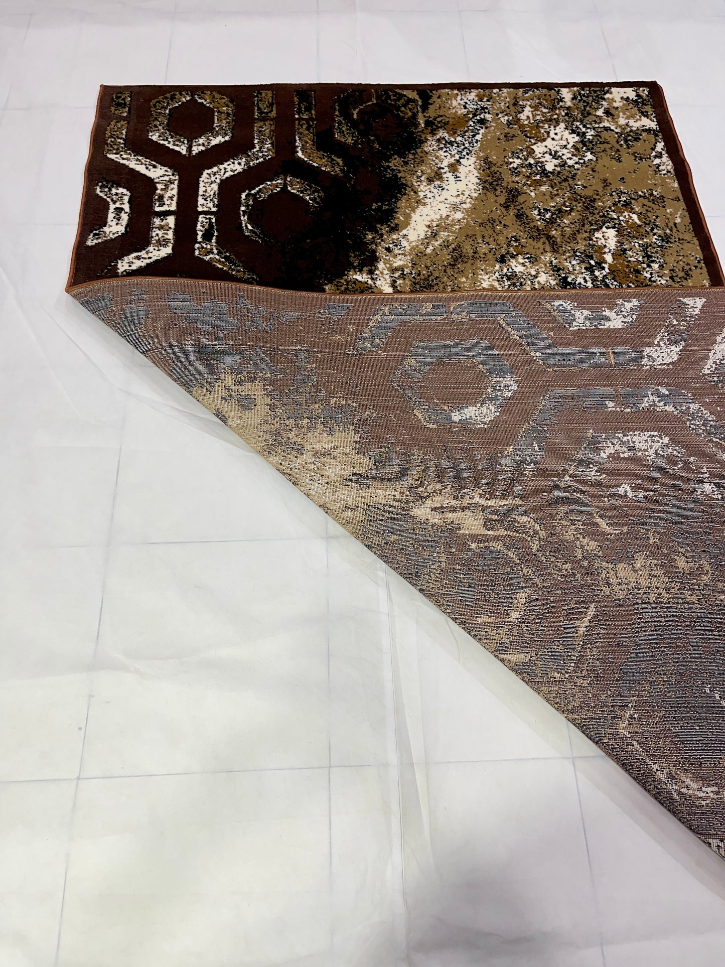 Modern  Polypropylene woven Rug.
Article-521-Brown