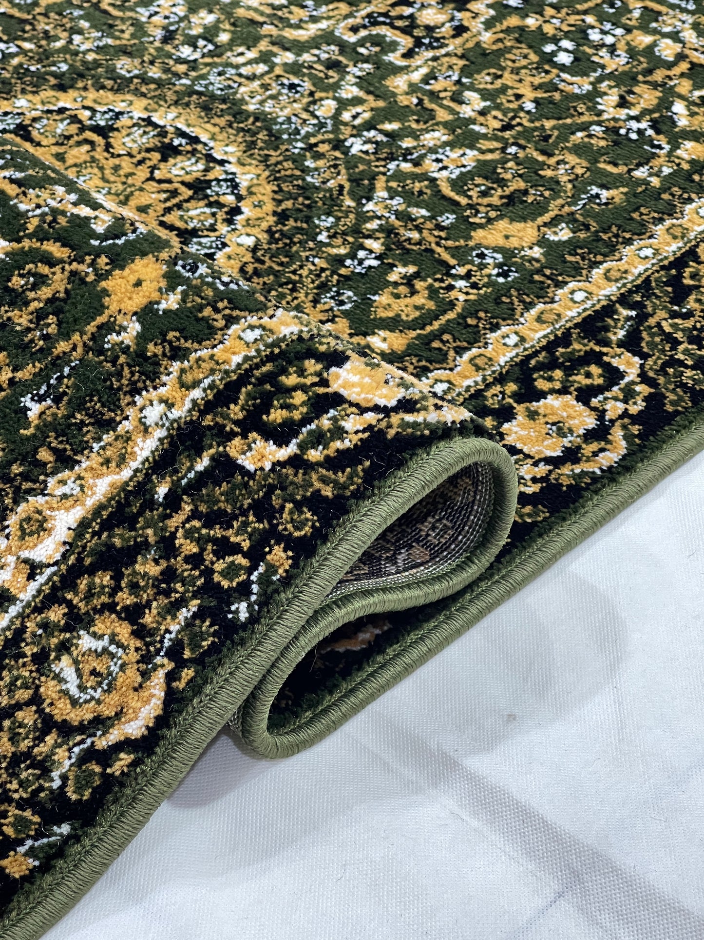 Green Persian Polypropylene Woven Runner.
 Size : 2.6 ft width x 6.6 ft length
 (80 cm x 200cm)