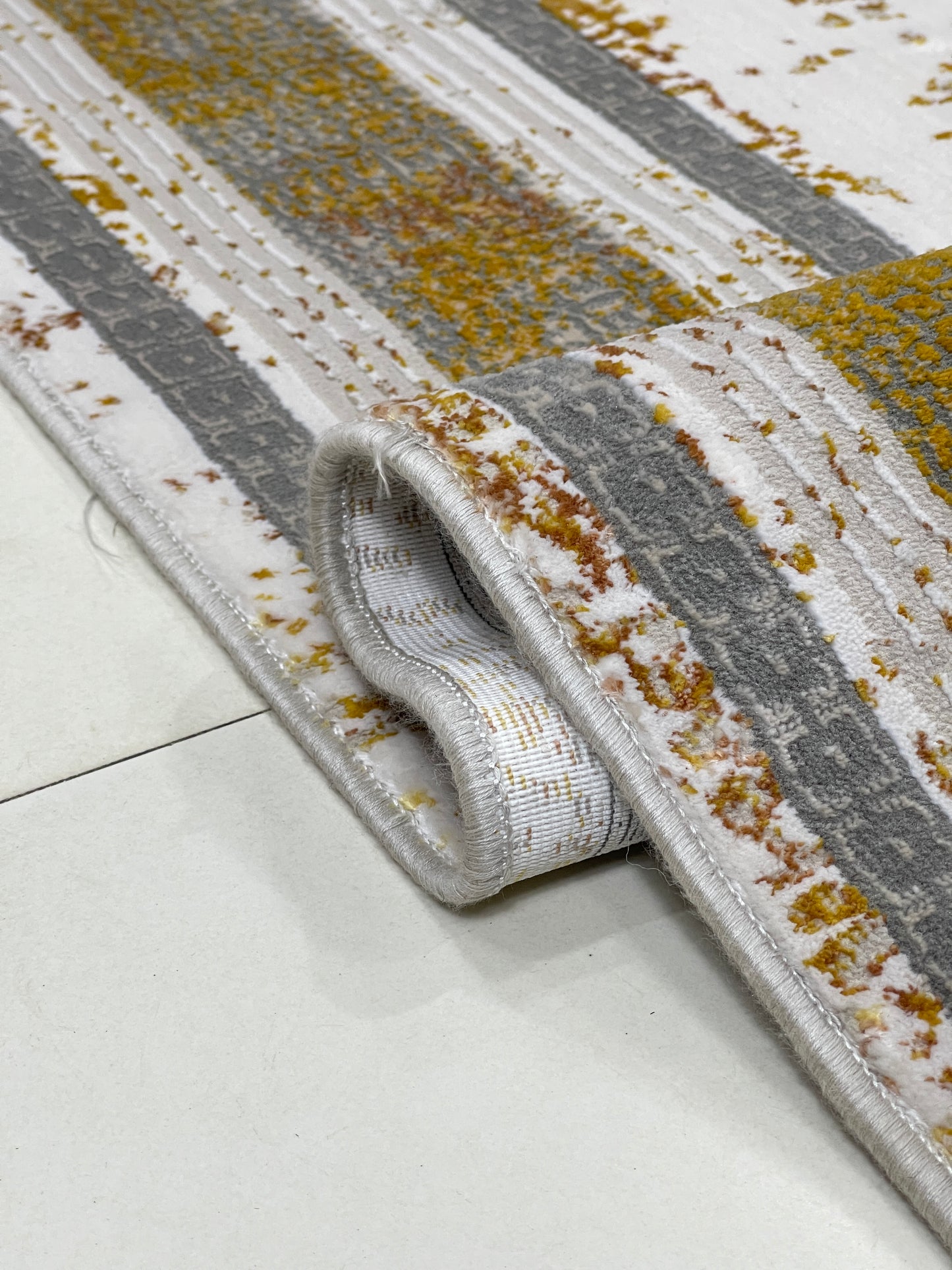 Irani viscose Rug , Woven Back
Article-316-Off white
Size : 3 ft width x 5 ft length (100 cm x 150cm)