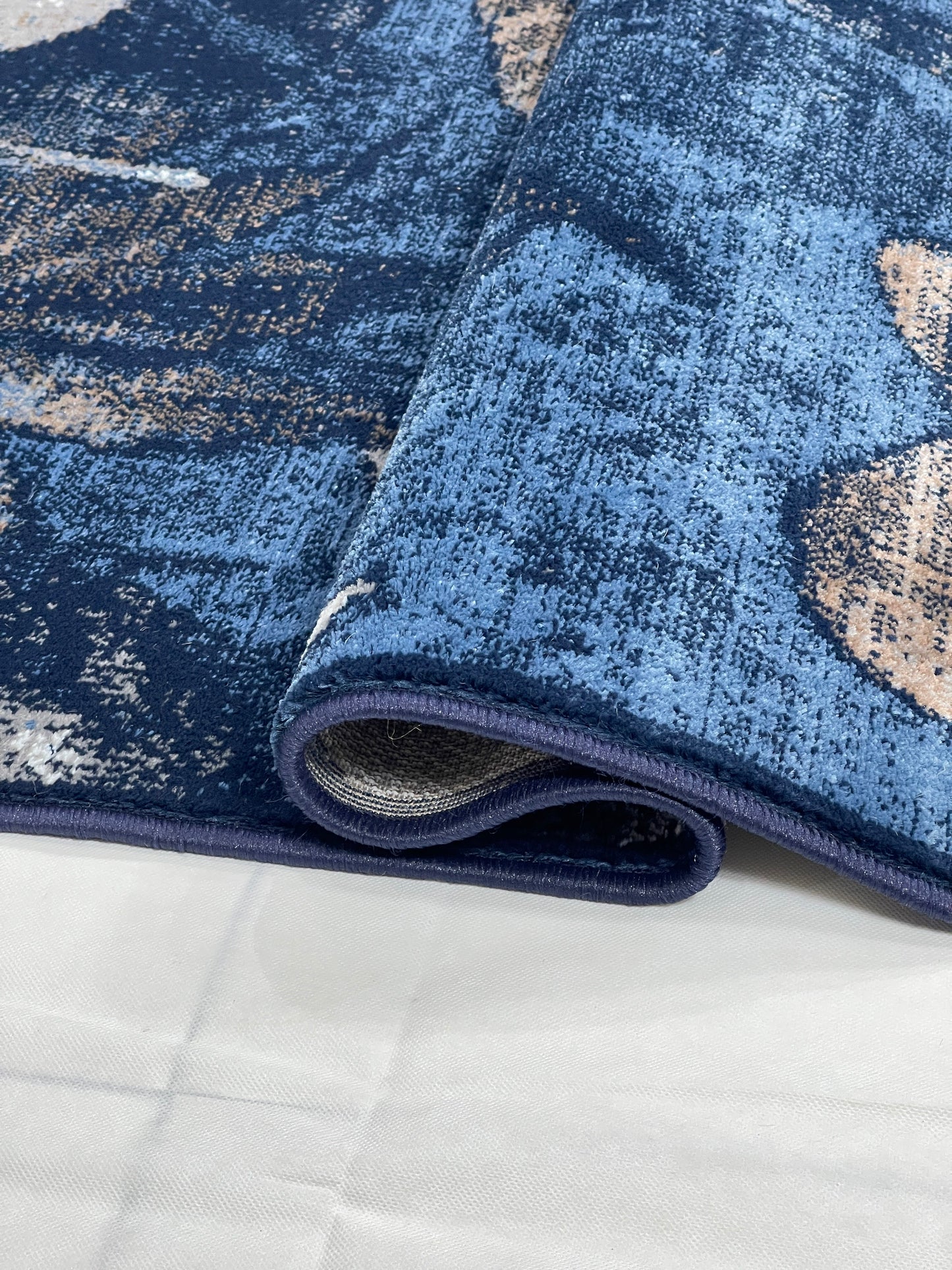 Modern Polypropylene Rug,back woven(Article-886-Blue)
Size : 5ft width  x 7.3ft length (150cm x 220cm)