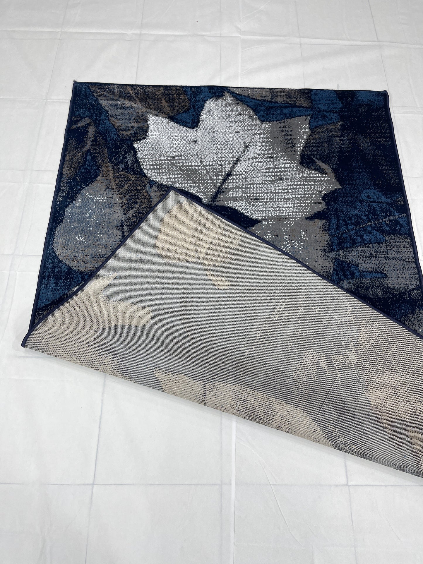 Modern Polypropylene Rug,back woven(Article-886-Blue)
Size : 5ft width  x 7.3ft length (150cm x 220cm)