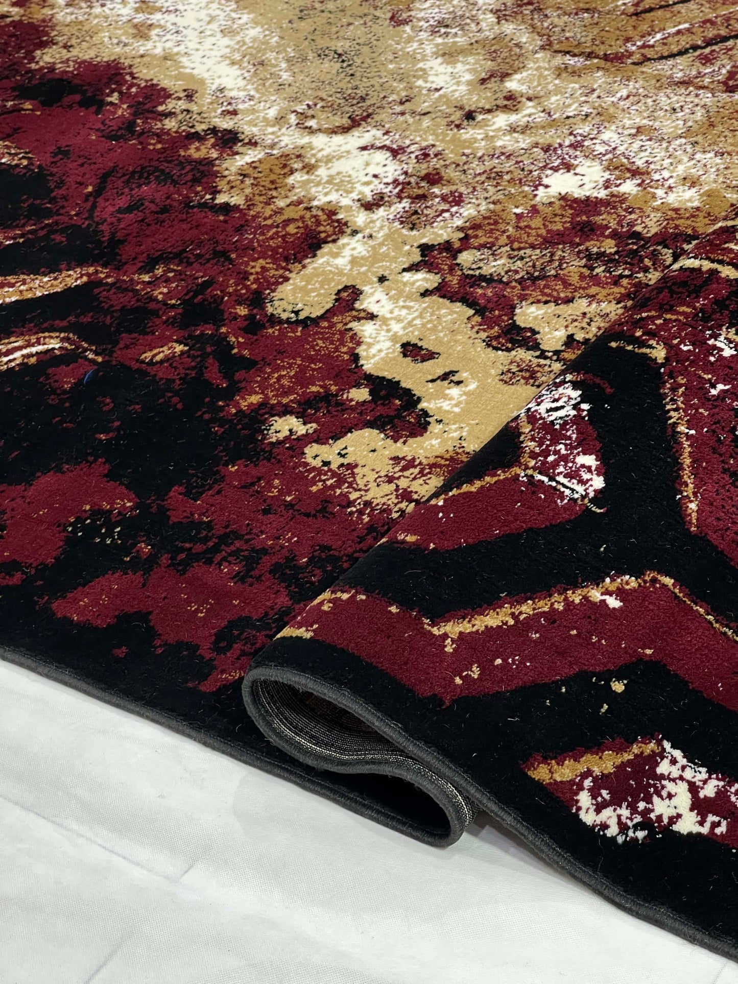 Modern  Polypropylene Rug,Back Woven(Article-6871-Black, Red, Beige )
Size : 6.6 ft width x 9.6 ft length (200cm x 290cm)