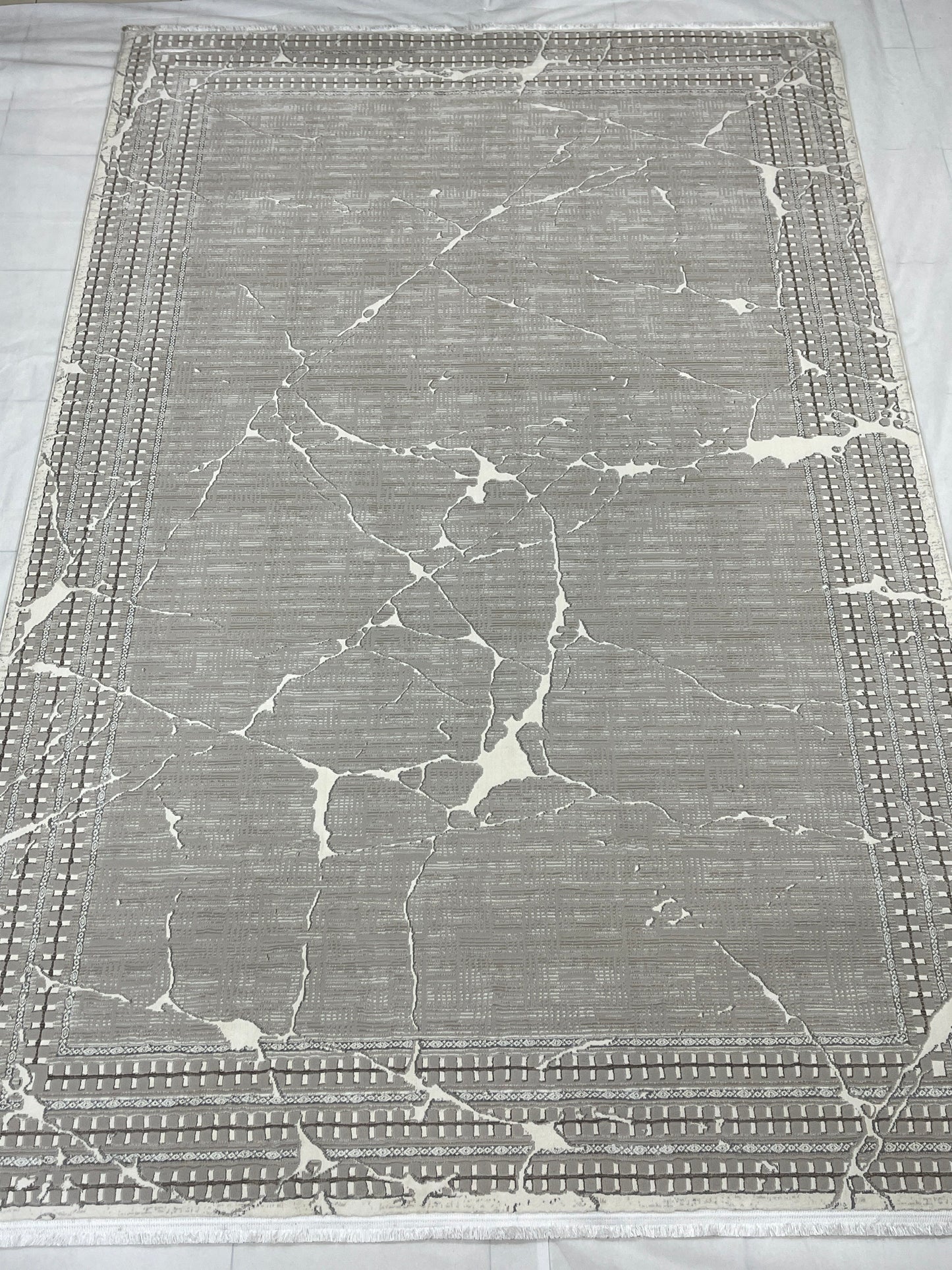 New Turkish Silk (Surya A) 
Size: 6.6 ft width x 9.6 ft length (200cm x 290cm)
Article -626- Off White , Grey