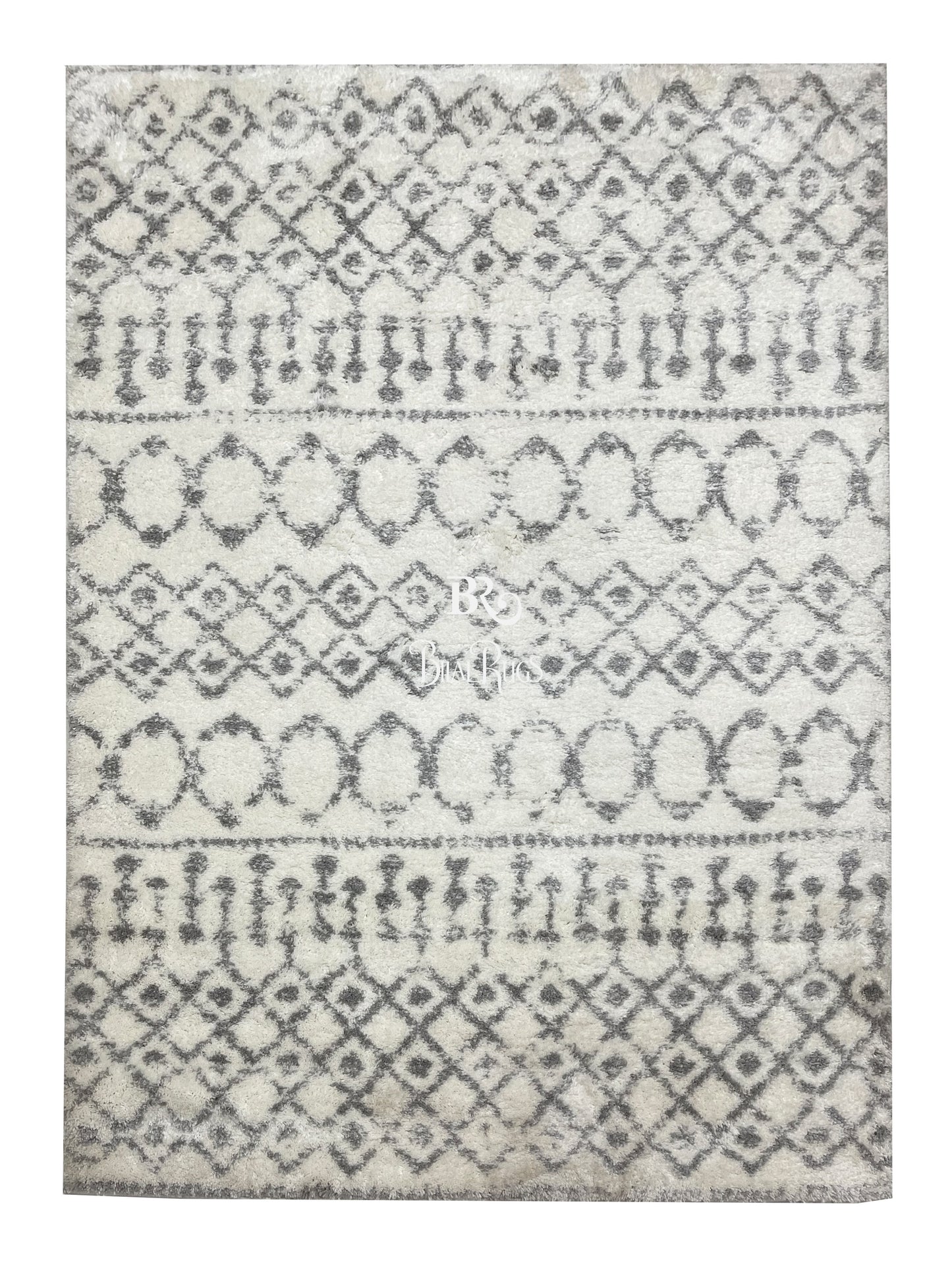 Turkish Shaggy Rug With Woven Back. 
Size : 5 Ft Width x 7.3 Ft Length (160cm x 220cm)
Article-03-Off White