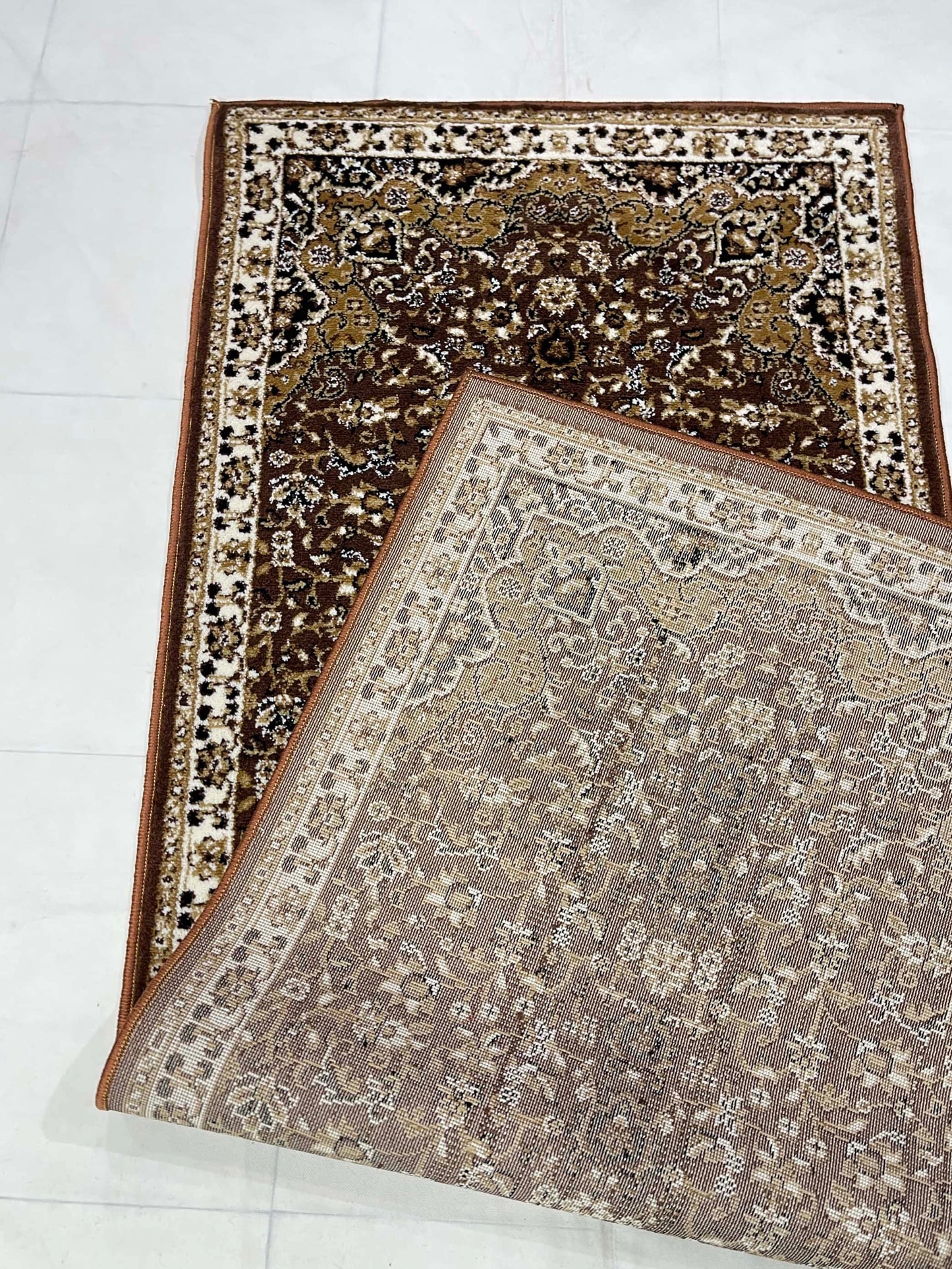 Brown Persian Polypropylene Woven Runner.
Size : 2.6 ft width x 6.6 ft length
(80 cm x 200 cm)