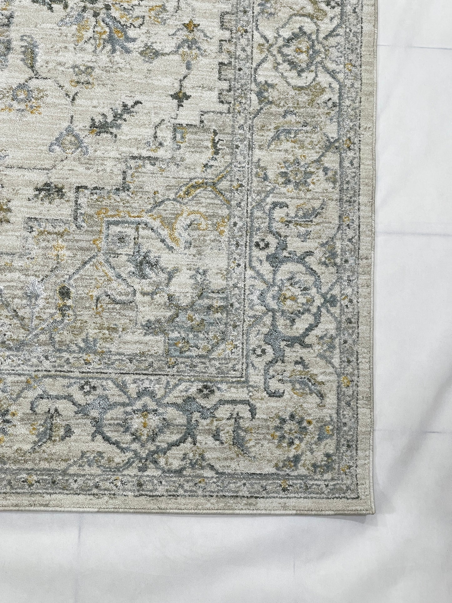 New Turkish Silk (Surya A) 
Size: 6.6 ft width x 9.6 ft length (200cm x 290cm)
Article -627- Off White