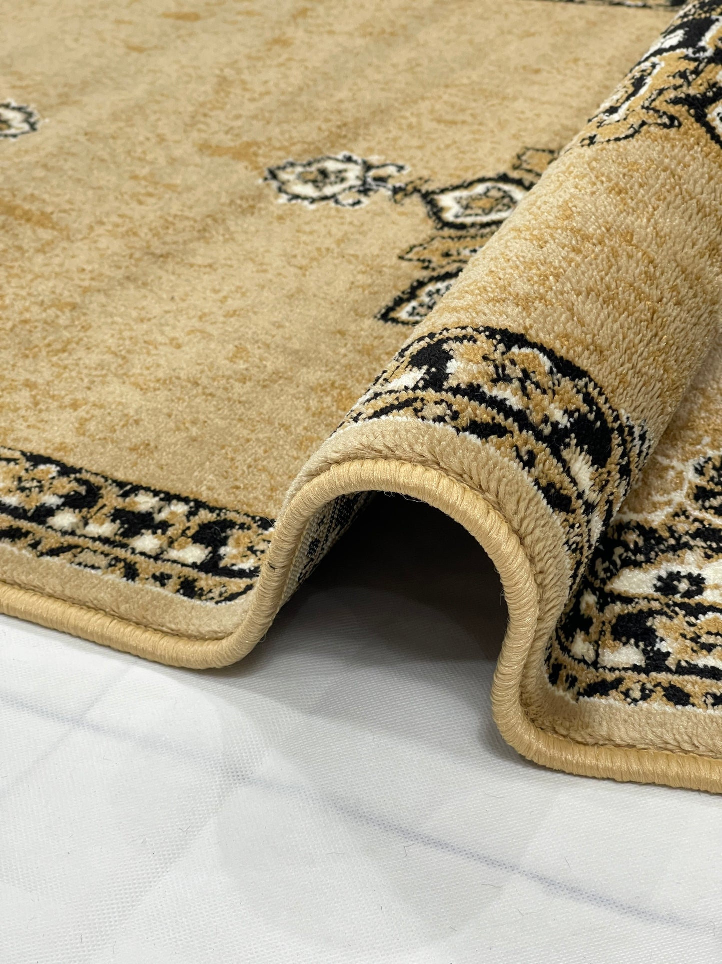 Beige Persian Polypropylene Woven Rug.
 Size : 2.6 ft width x 6.6 ft length
 (80 cm x 200cm)