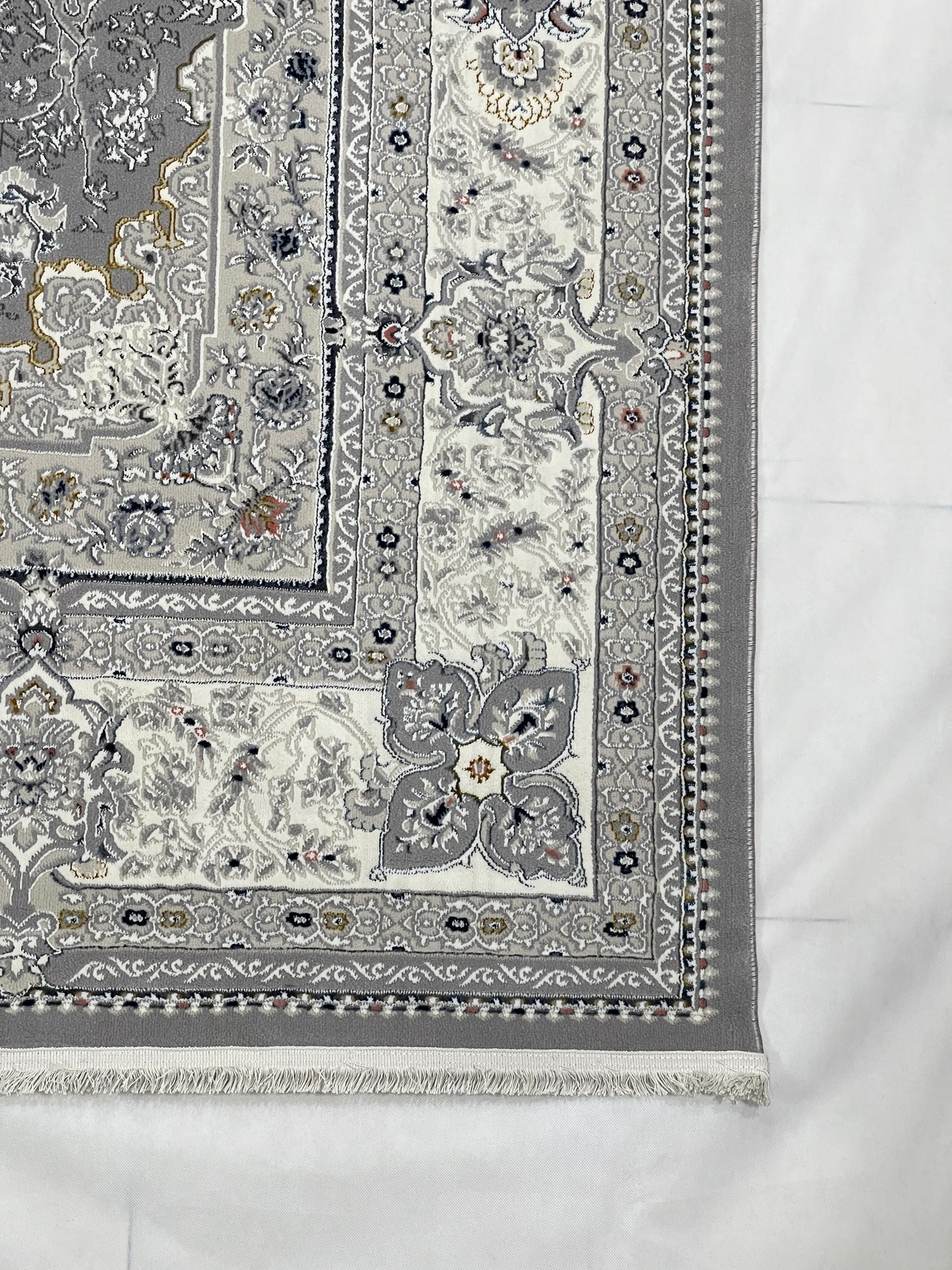 New Turkish Silk (Surya A) 
Size: 6.6 ft width x 9.6 ft length (200cm x 290cm)
Article -602- Grey