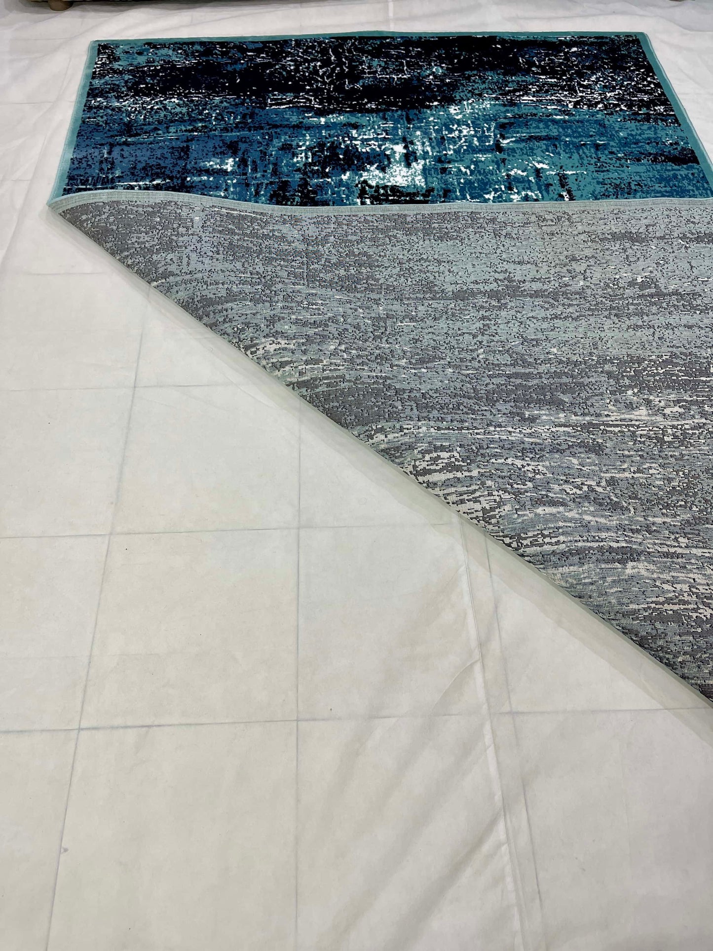 Modern  polypropylene Rug,back woven(Article-1179-Feroze)
Size : 6.6 ft width x 9.6 ft length (200cm x 290cm)