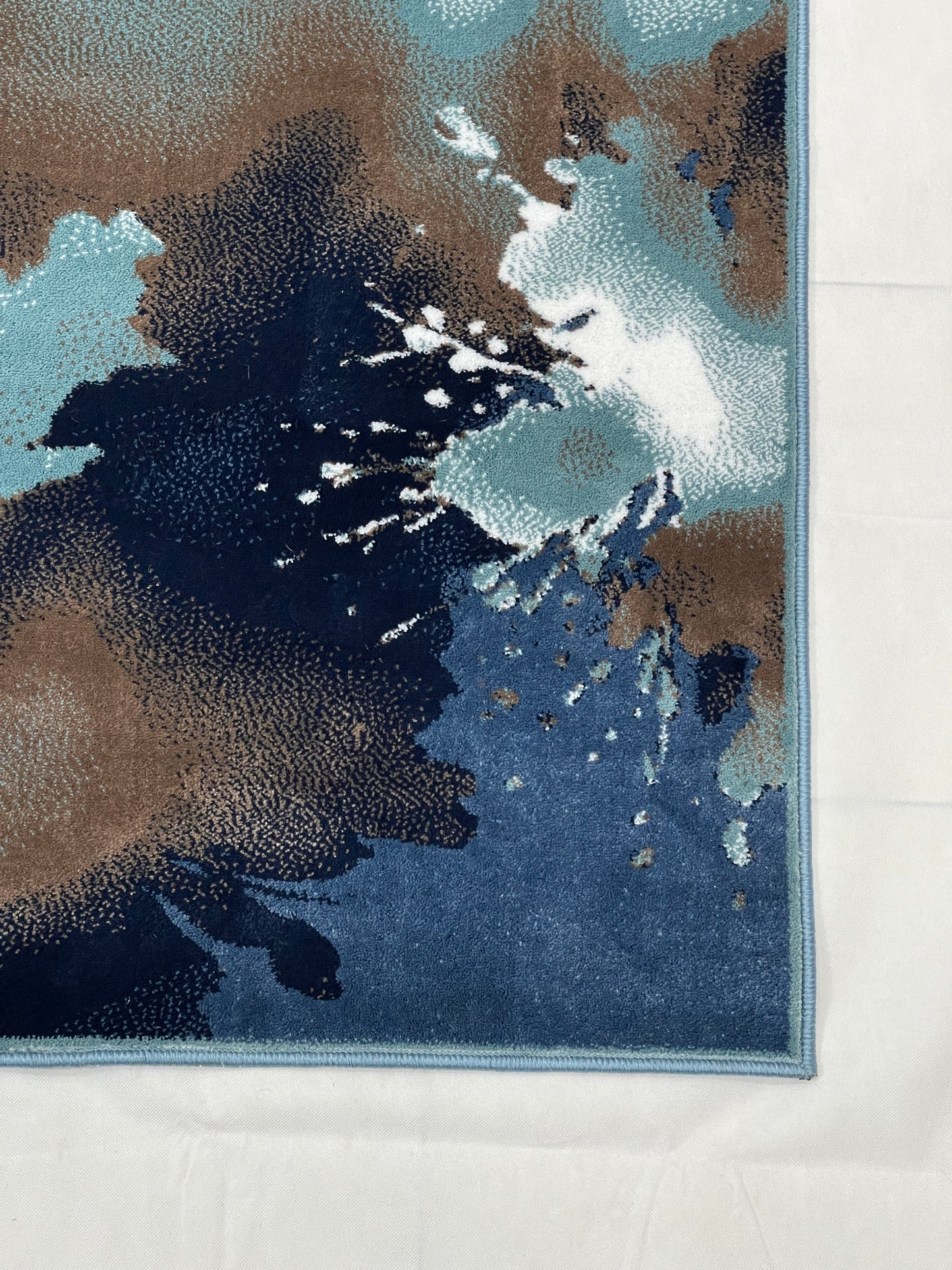 Modern polypropylene Rug,back woven(Article-6513-Feroze)
Size : 5ft width  x 7.3ft length (150cm x 220cm)