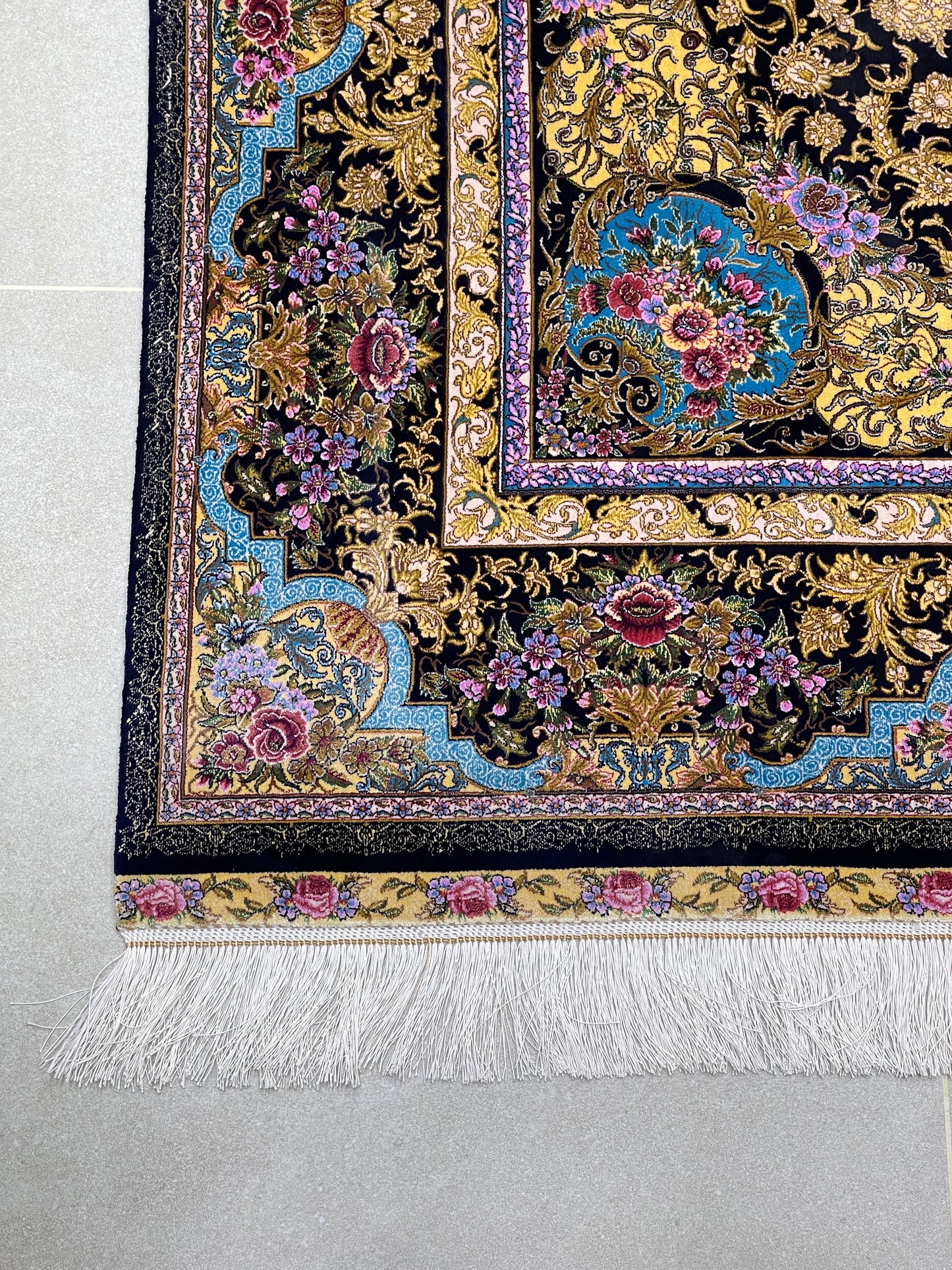 Premium Irani 1600 Reed Machine Made Rug - Blue & Gold with Cotton Back
Size : 5 ft width x 7.3 ft length (150cm x 225cm)