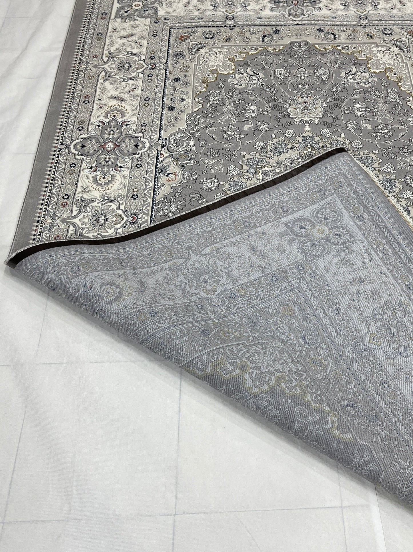 New Turkish Silk (Surya A) 
Size: 6.6 ft width x 9.6 ft length (200cm x 290cm)
Article -602- Grey