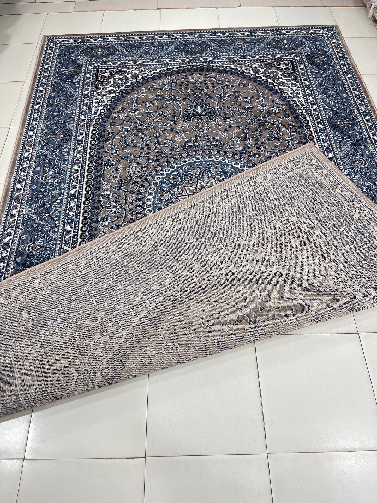 Persain polypropylene Rug,back woven(Article-22-Mink)
Size : 6.6 ft width x 9.6 ft length (200cm x 290cm)