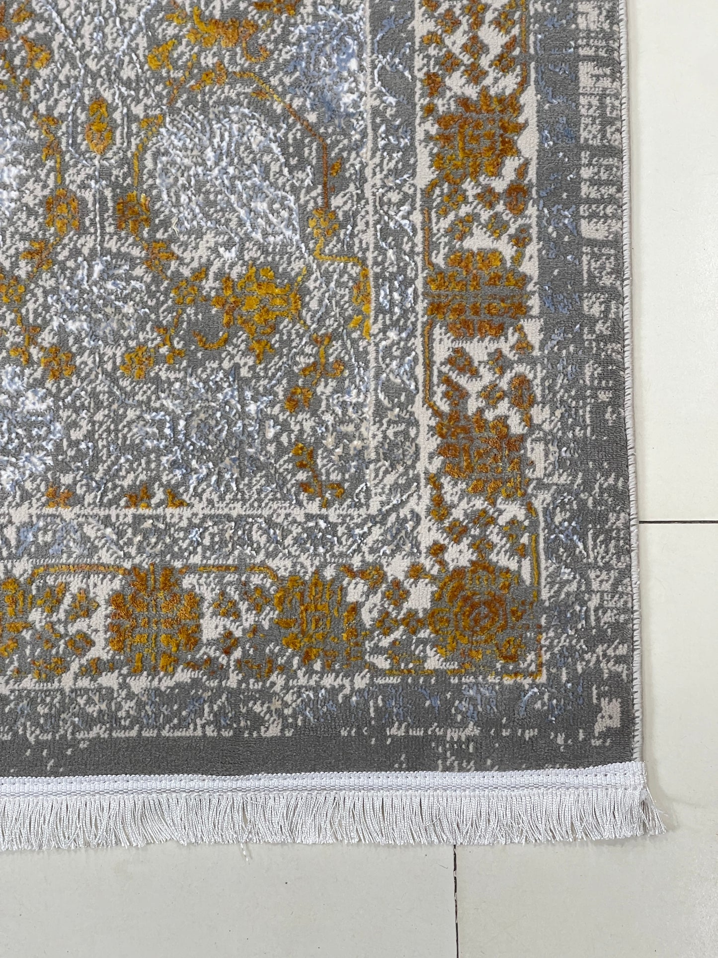 Irani viscose Rug , Woven Back
Article-317-Grey , Rust
Size : 3 ft width x 5 ft length (100 cm x 150cm)