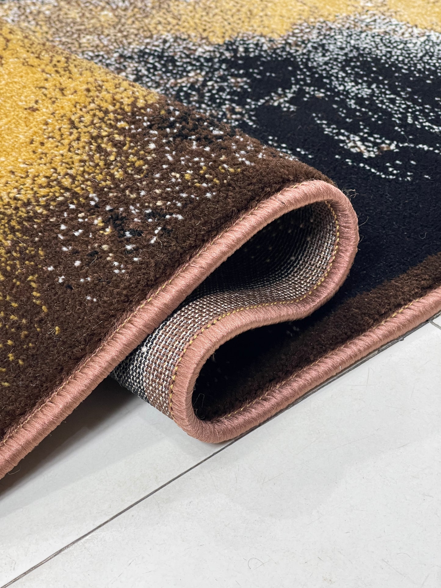 Modern polypropylene Rug,back woven(Article-423-Brown)
Size : 6.6 ft width x 9.6 ft length (200cm x 290cm)