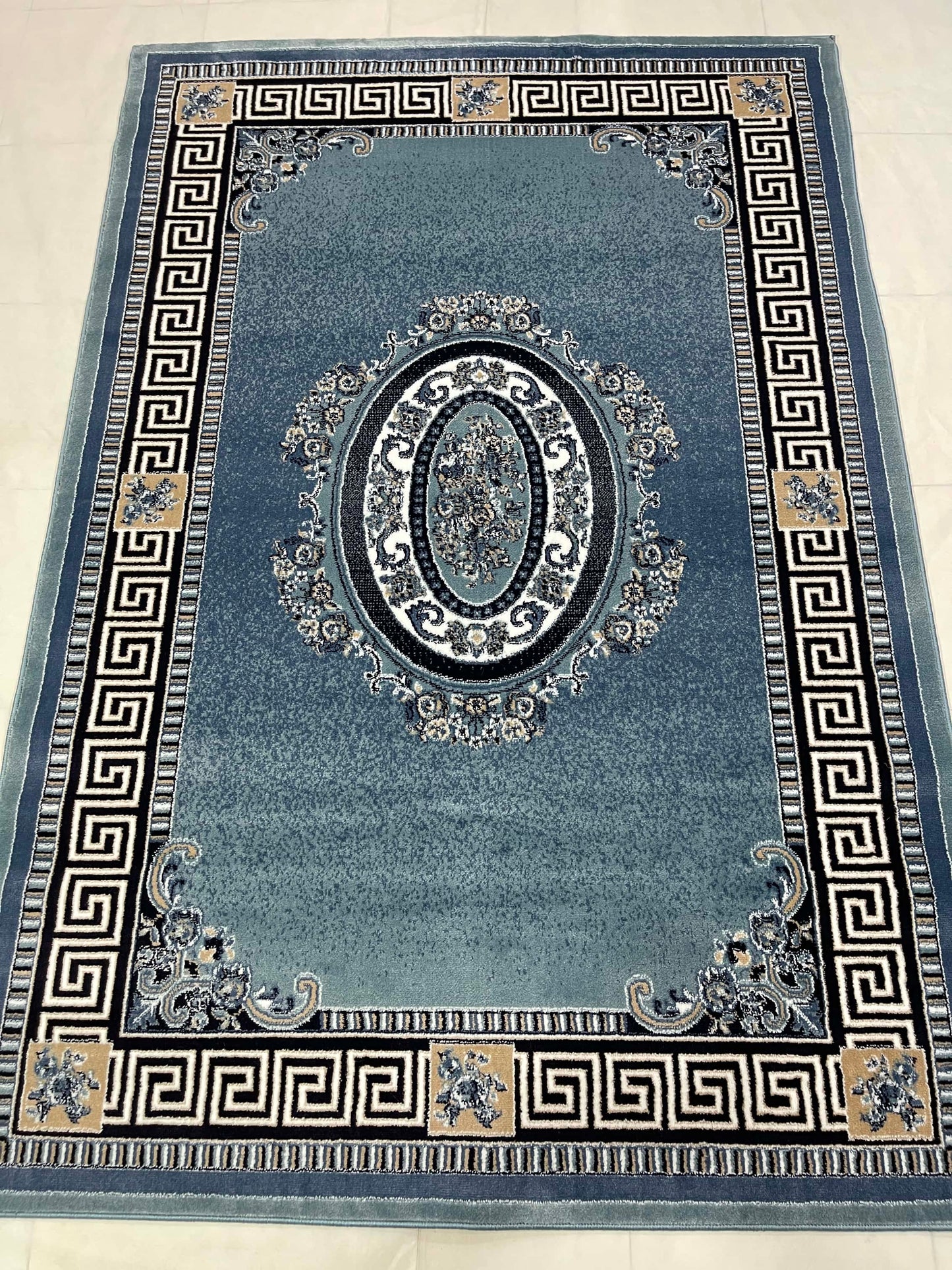 Versace  Polypropylene woven Rug.
Article-75-Feroze
Size : 5ft width  x 7.3ft length (150cm x 220cm)