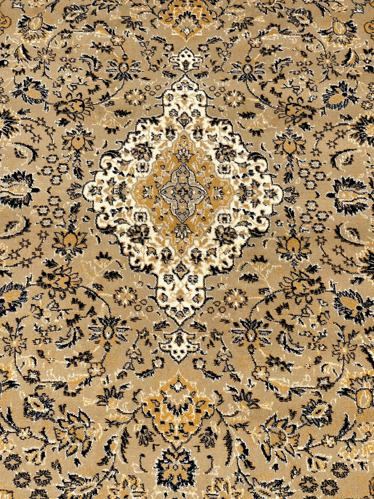 Persian polypropylene Rug,back woven(Article-01-Beige)
Size : 6.6 ft width x 9.6 ft length (200cm x 290cm)