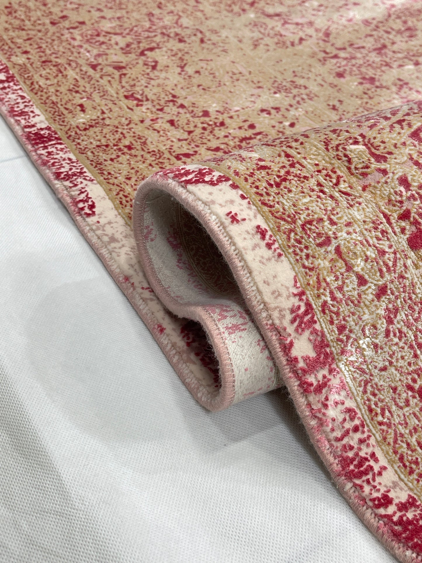 Irani Acrylic 1200 Reeds
Article -212-Pink
Size : 6.6 Ft width x 9.6 Ft length (200cm x 290cm)