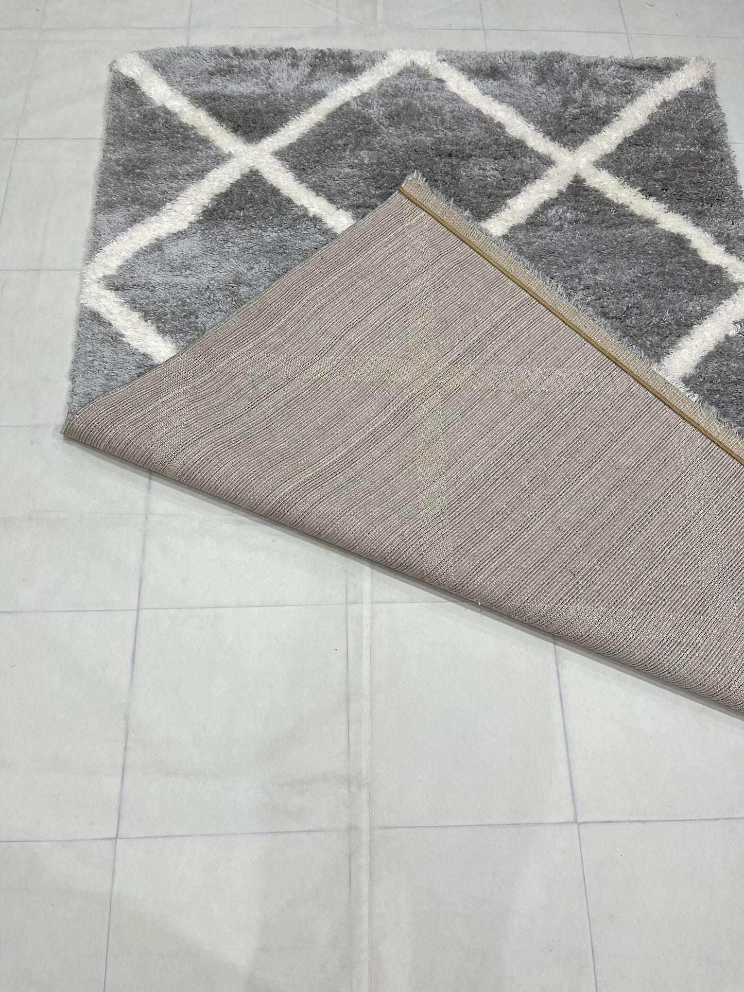 Turkish Shaggy Rug With Woven Back.  Size : 5 Ft Width x 7.3 Ft Length (160cm x 220cm) Article-12-Grey