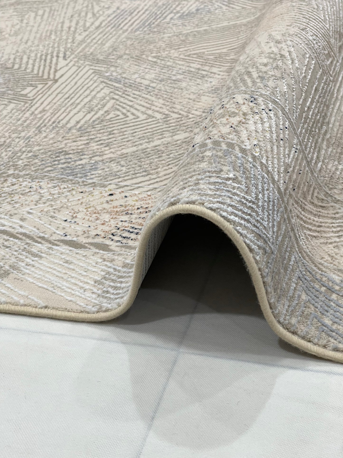 Irani Vintage Woven Rug.  Article -2075-Off white Size: 5 ft width x 7.3 ft length (150cm x 220cm)