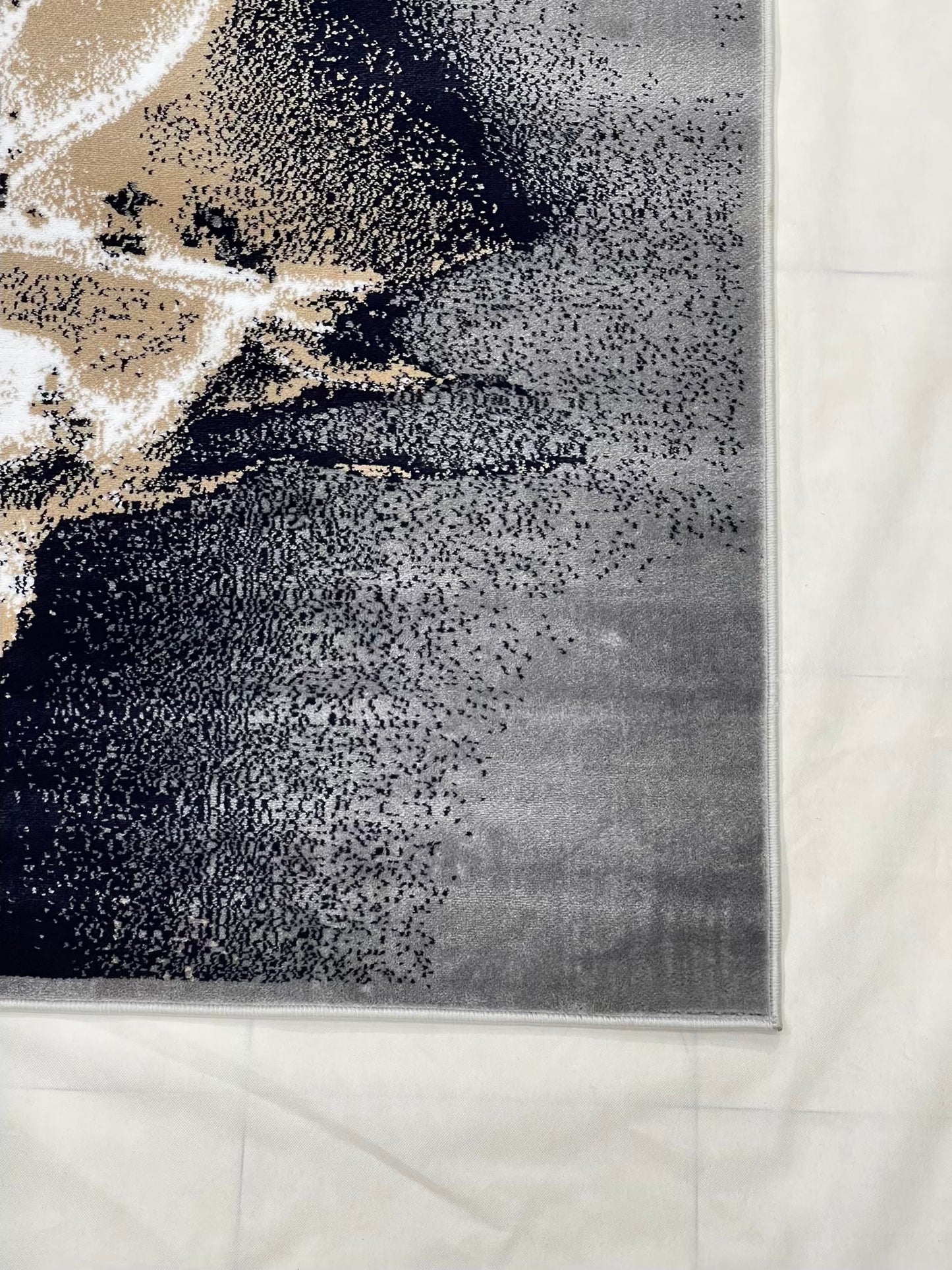 Modern polypropylene Rug,back woven(Article-8122-Grey)
Size : 5ft width  x 7.3ft length (150cm x 220cm)