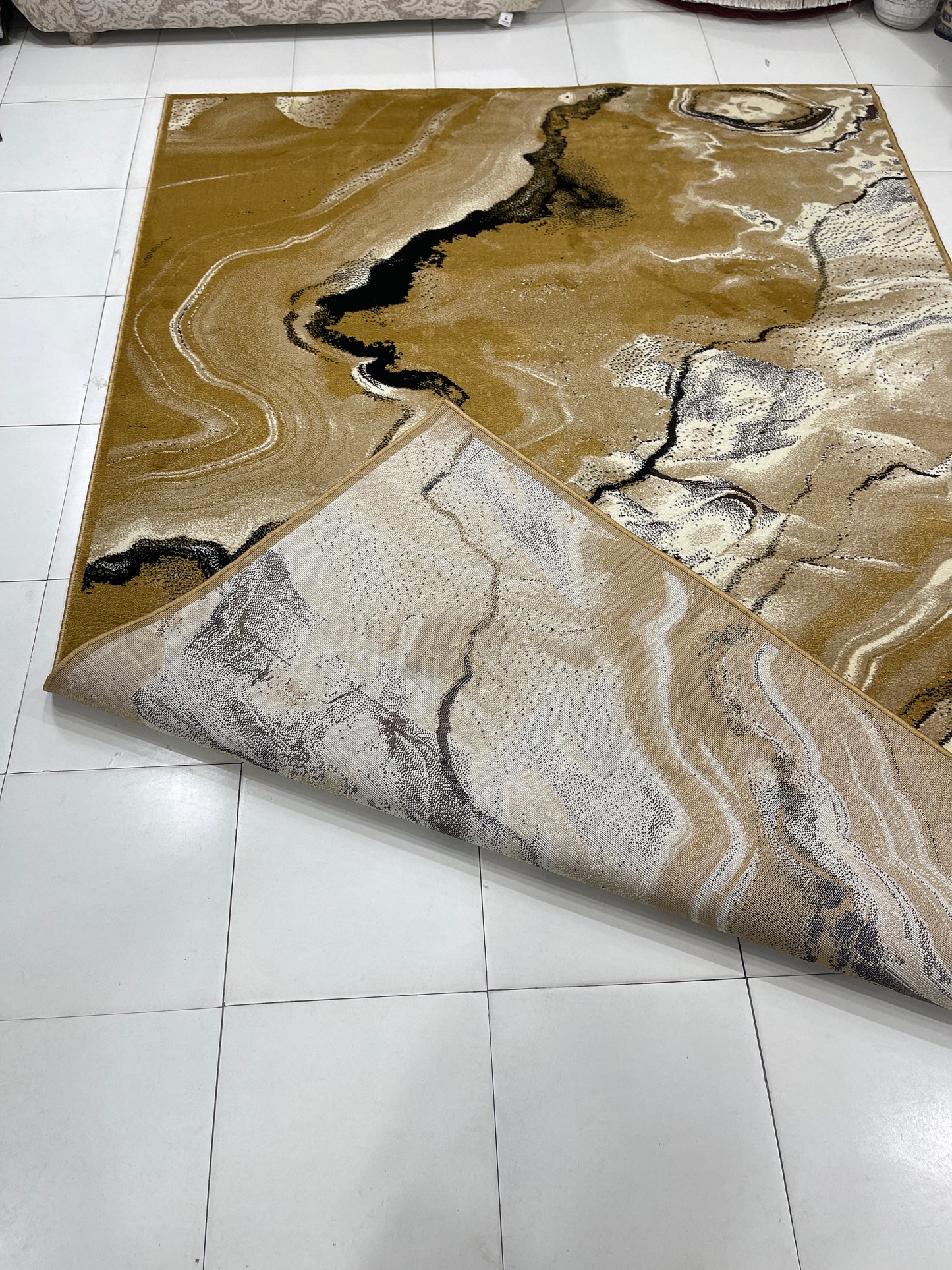 Modern polypropylene Rug,back woven(Article-427-Beige)
Size : 6.6 ft width x 9.6 ft length (200cm x 290cm)