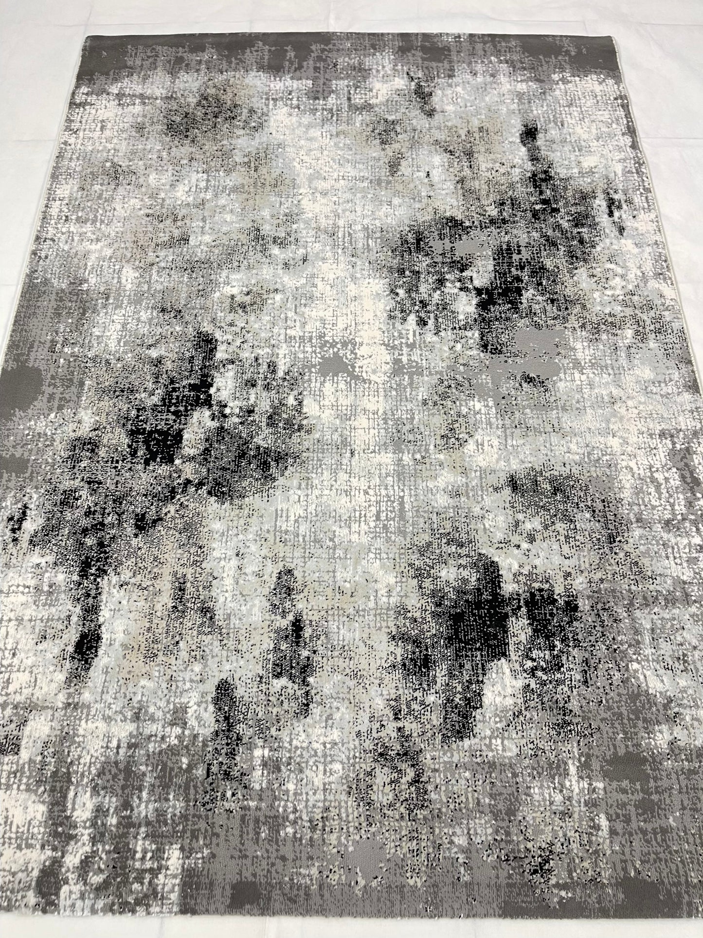 Irani Vintage Woven Rug.
 Article -2047-Grey
Size: 4 ft width x 6 ft length ( 120cm x 180 cm)
