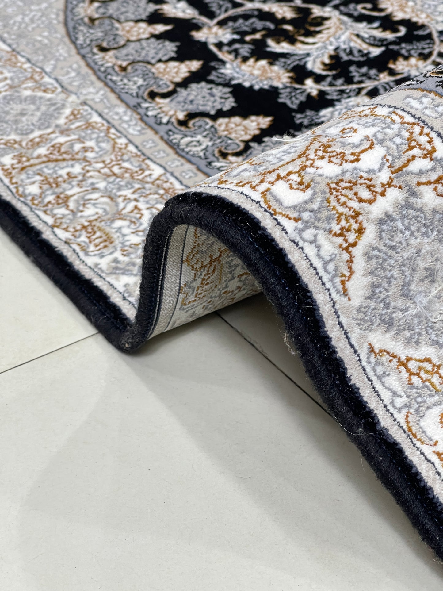Irani  Acrylic 700 Reeds
Article -201-Black
Size : 3 ft width x 5 ft length (100cm x 150cm)