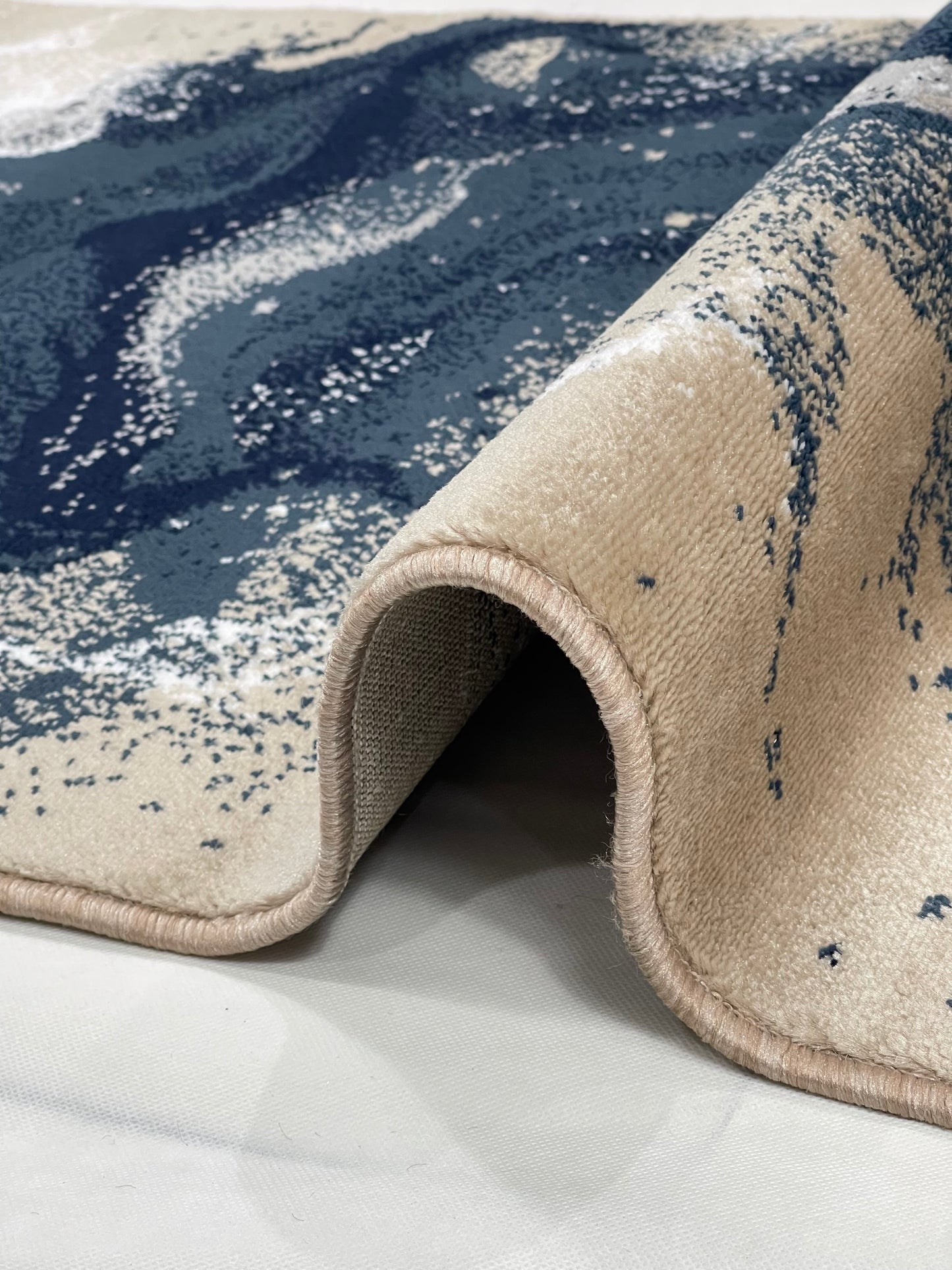 Mink Modern Polypropylene Woven Runner.
Size : 2.6 ft width x 6.6 ft length