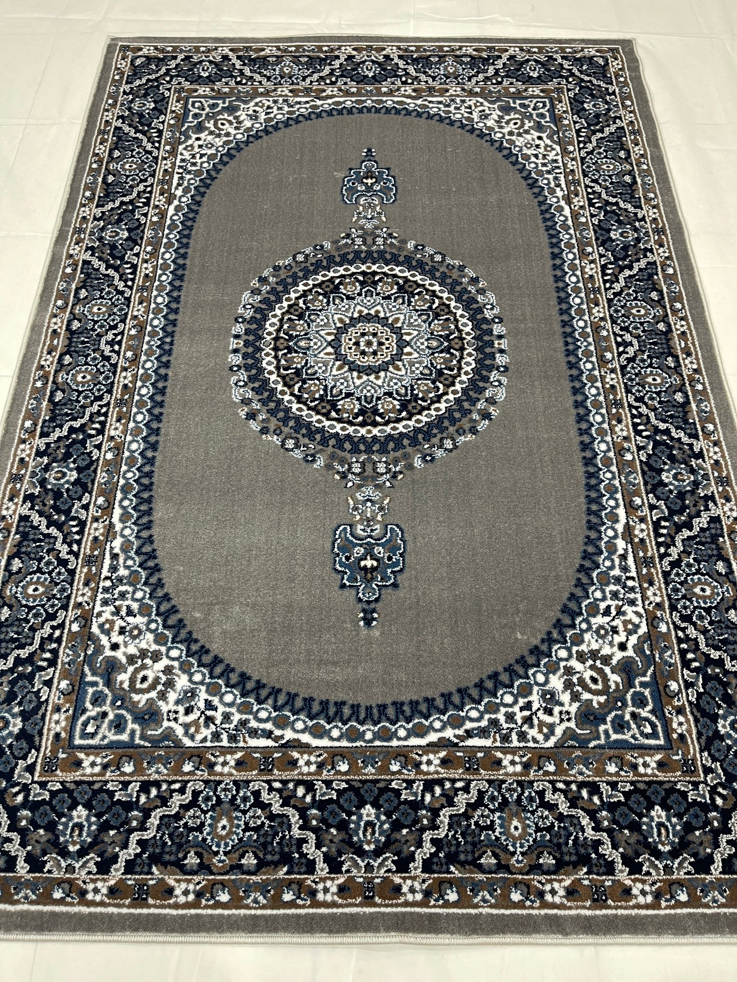 Persian  Polypropylene Rug,back woven(Article-22-Grey)
Size : 5ft width  x 7.3ft length (150cm x 220cm)