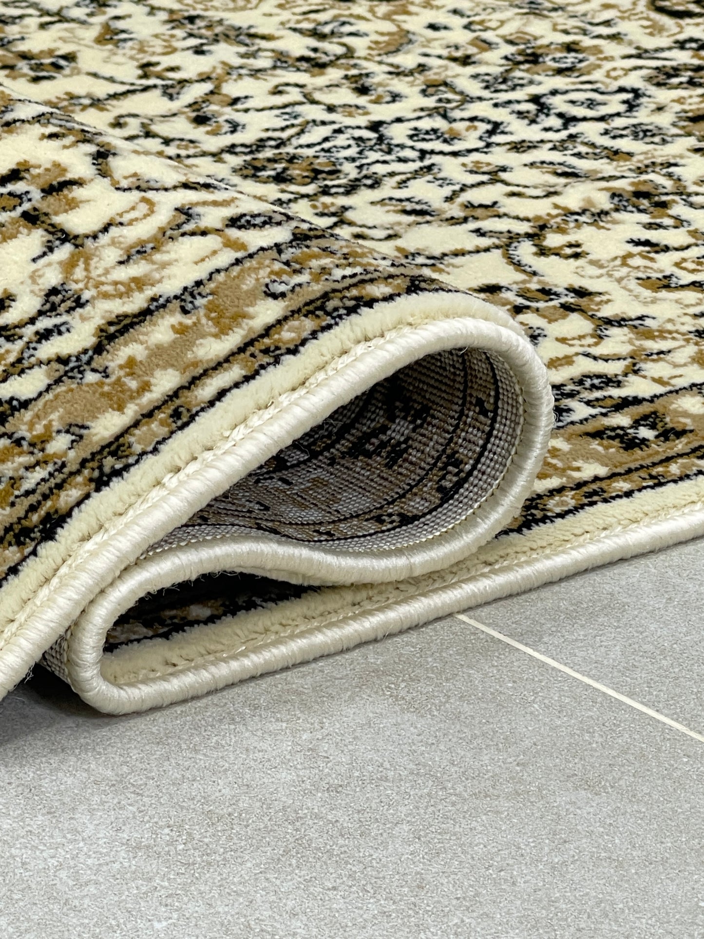 Off white Persian Polypropylene Woven Rug.
 Size : 2.6 ft width x 6.6 ft length
 (80 cm x 200cm)