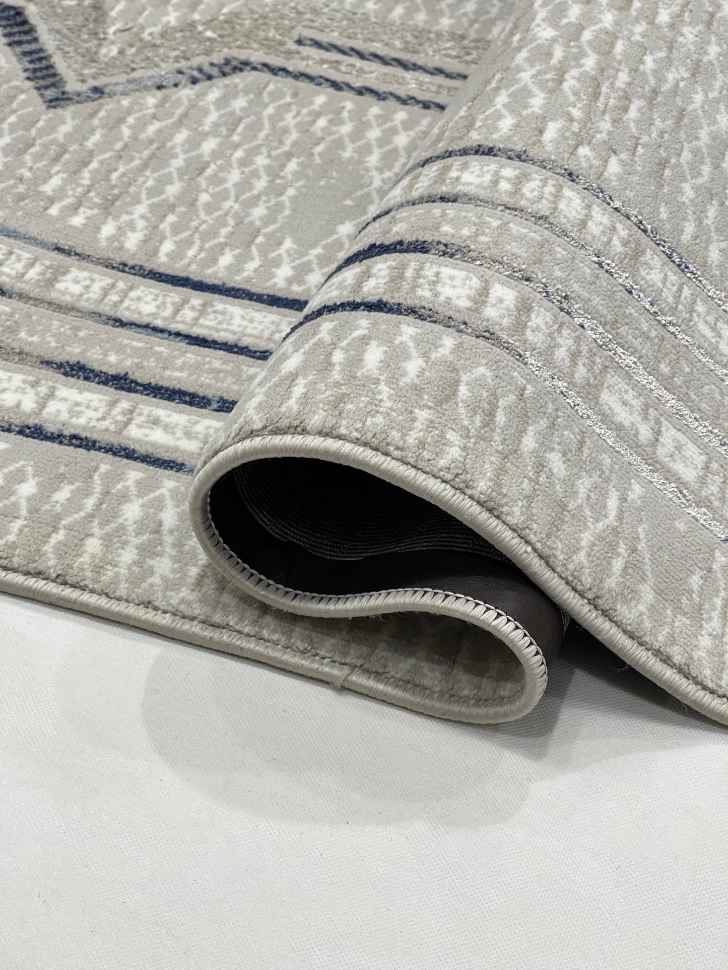 Turkish Polyester Silk.(Article-1612-off white , Blue )
Size : 6.6 ft width x 9.6 ft length ( 200 cm x 290 cm)