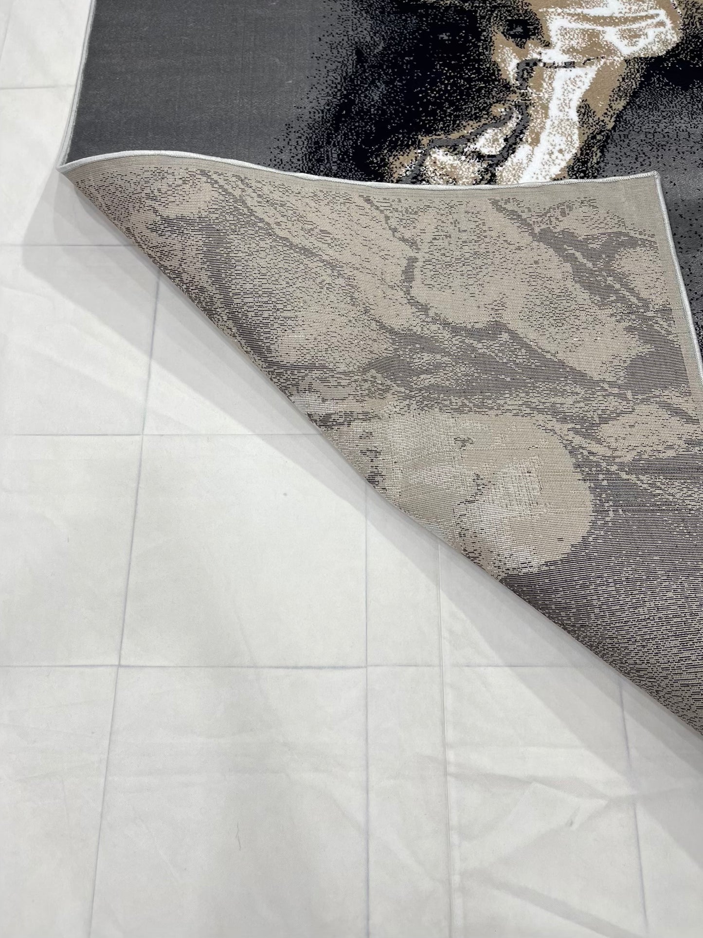 Modern polypropylene Rug,back woven(Article-8122-Grey)
Size : 5ft width  x 7.3ft length (150cm x 220cm)