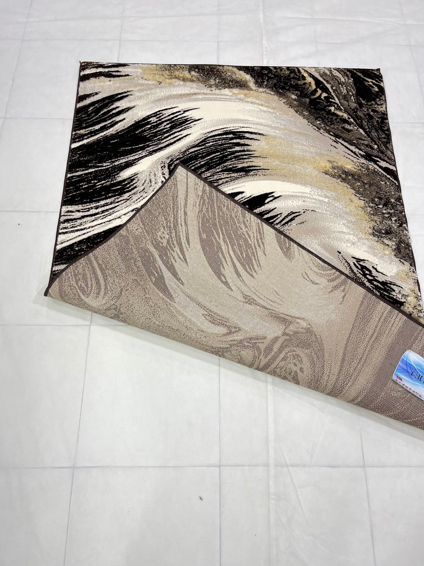 Turkish Top Quality Silk.(Article-1094-Brown)
Size: 4 ft width x 5.6 ft length ( 120cm x 170cm)