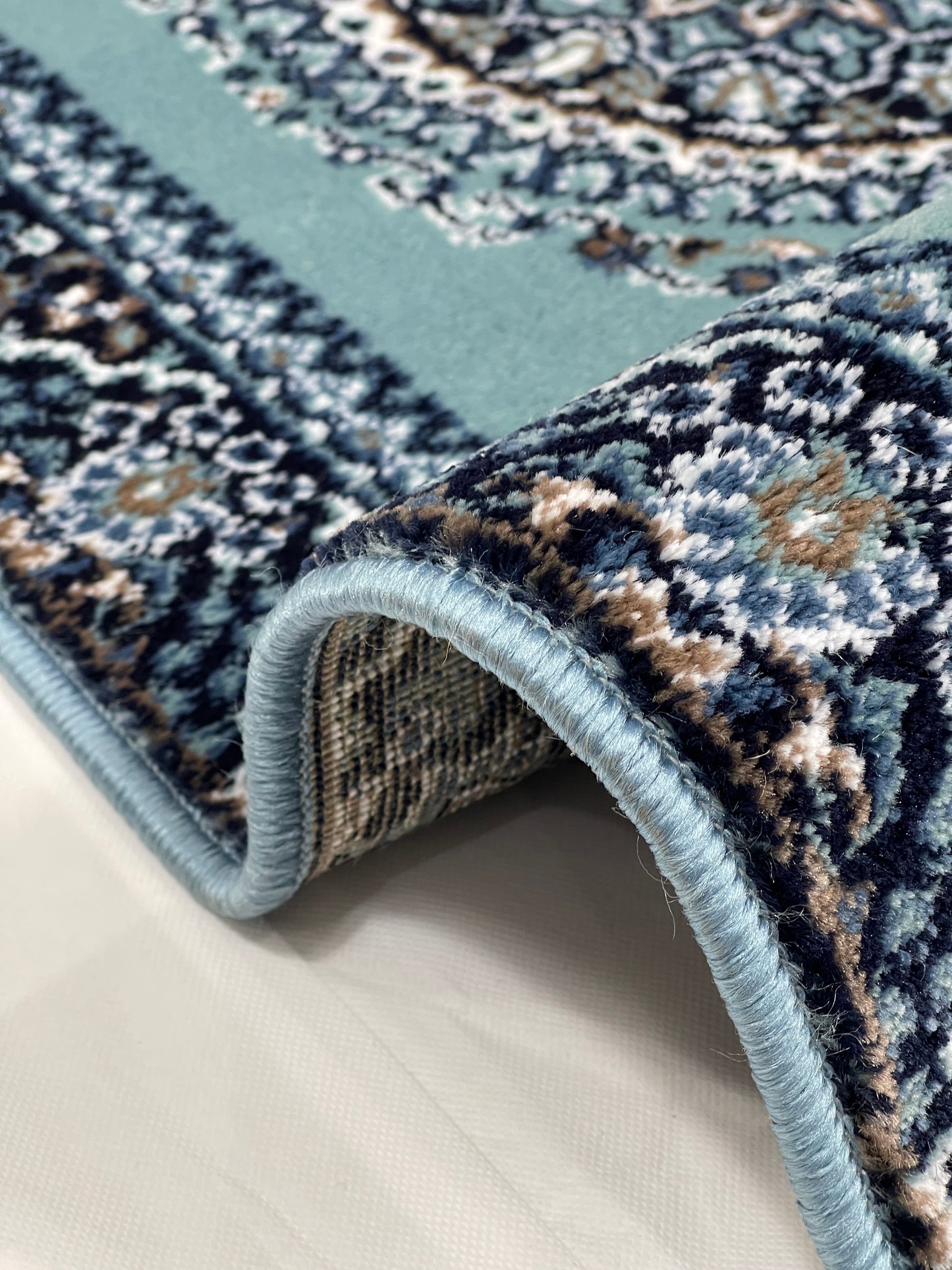 Feroze Persian Polypropylene Woven Runner.
Size : 2.6 ft width x 6.6 ft length 
(80 cm x 200 cm)