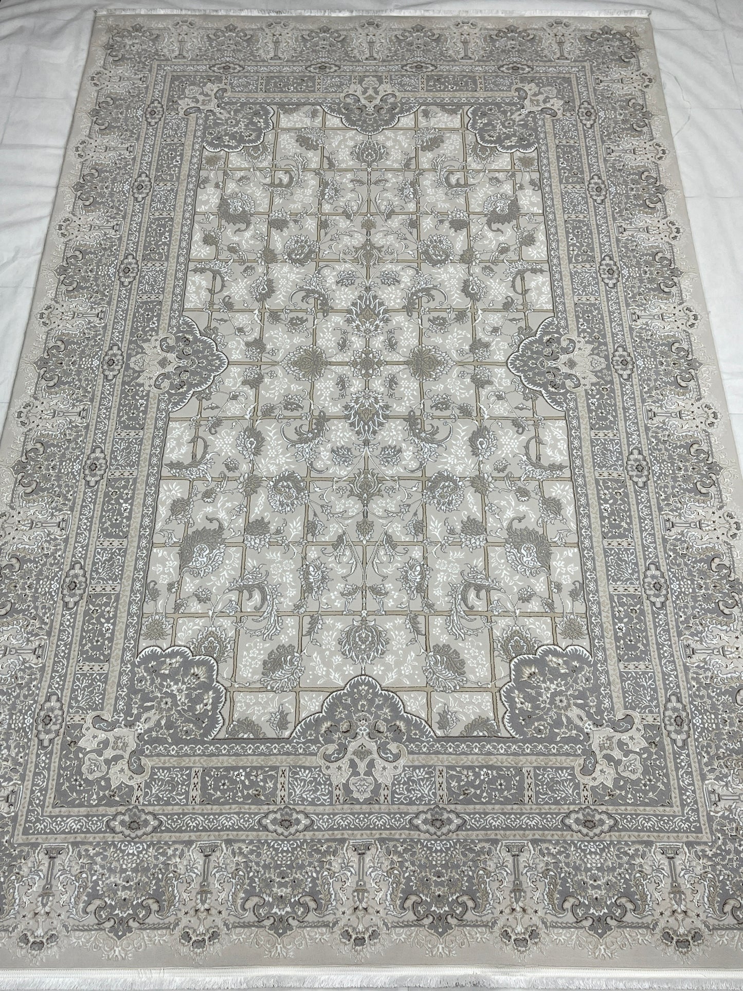 New Turkish Silk (Surya A)  Size: 6.6 ft width x 9.6 ft length (200cm x 290cm) Article -604- Off White
