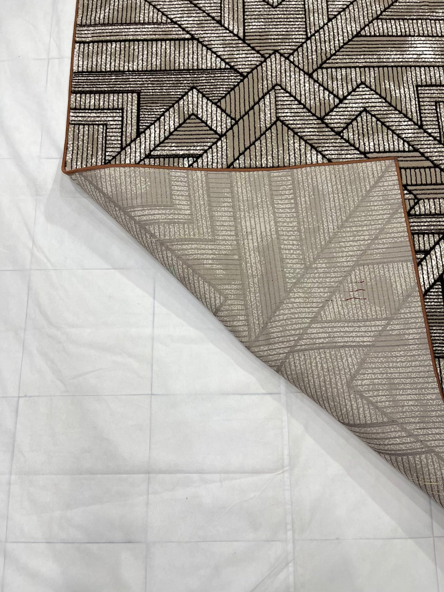 Pakistani Silk Woven Rug.(Article-1470-Light Beige , Brown) Size : 5ft width  x 7.3ft length (150cm x 220cm)