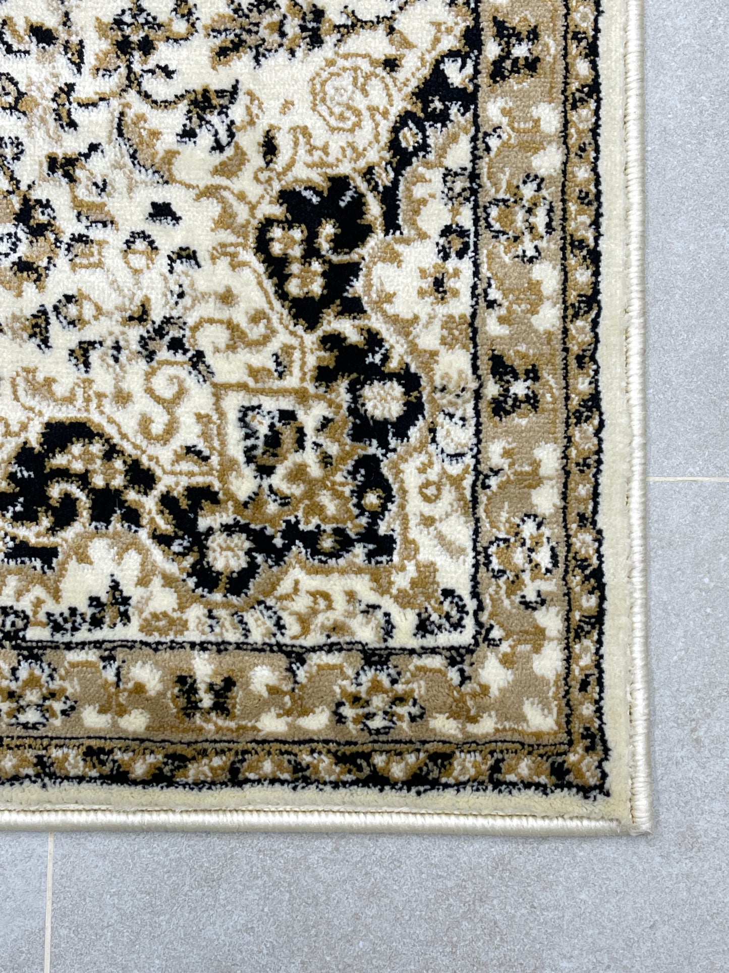 Off white Persian Polypropylene Woven Rug.
 Size : 2.6 ft width x 6.6 ft length
 (80 cm x 200cm)